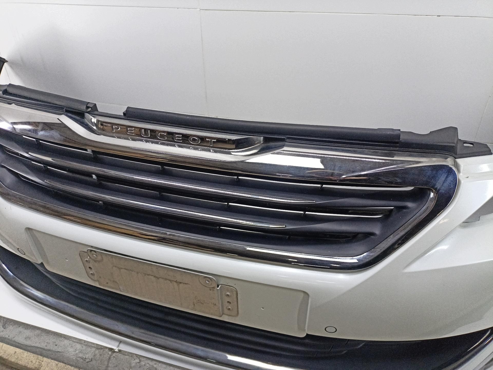 nárazník předek Peugeot 308 2 2015