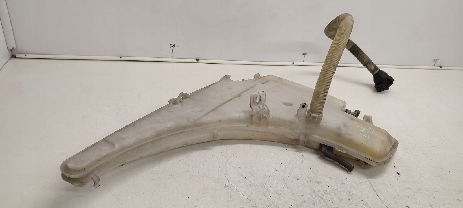 Behälter Spritzdüse BMW E91 E90 LIFT 2,0D