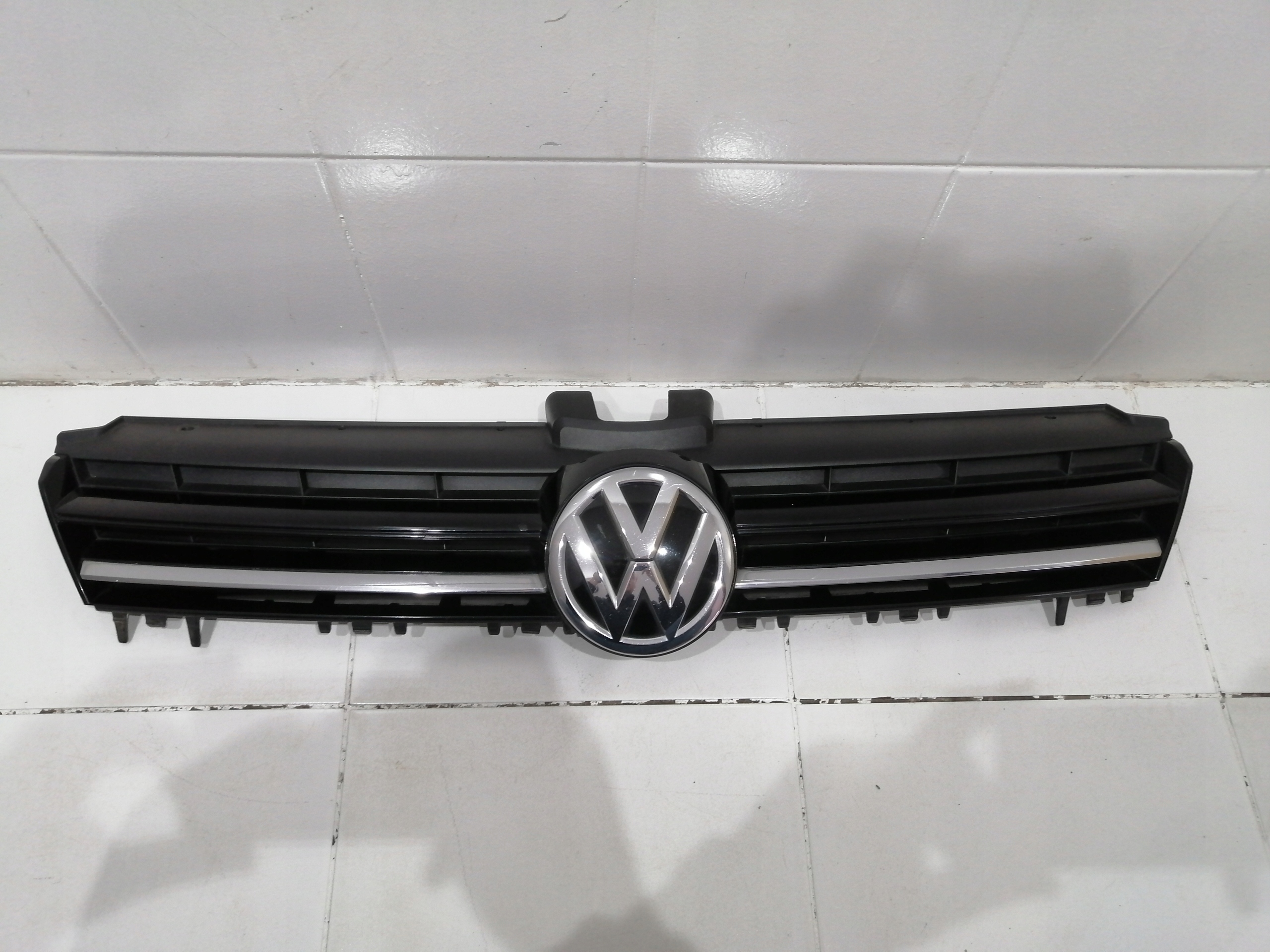 VW Golf V Kühlergrill FRONTGRILL Kühlergitter 5G0853653GR - Thumbnail 1