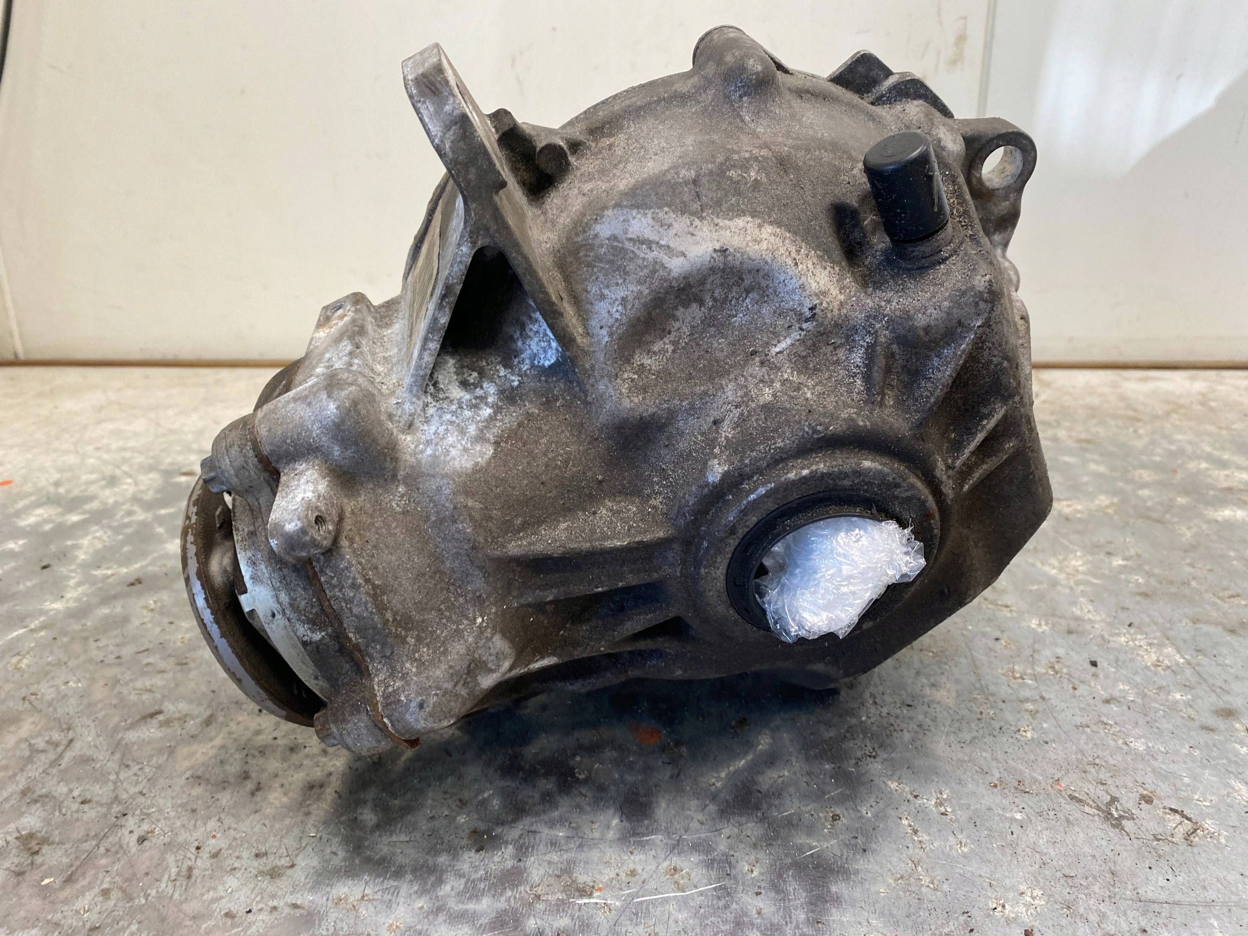 MERCEDES E W212 LIFT 3.0CDI diff differential differential front front 2213307500