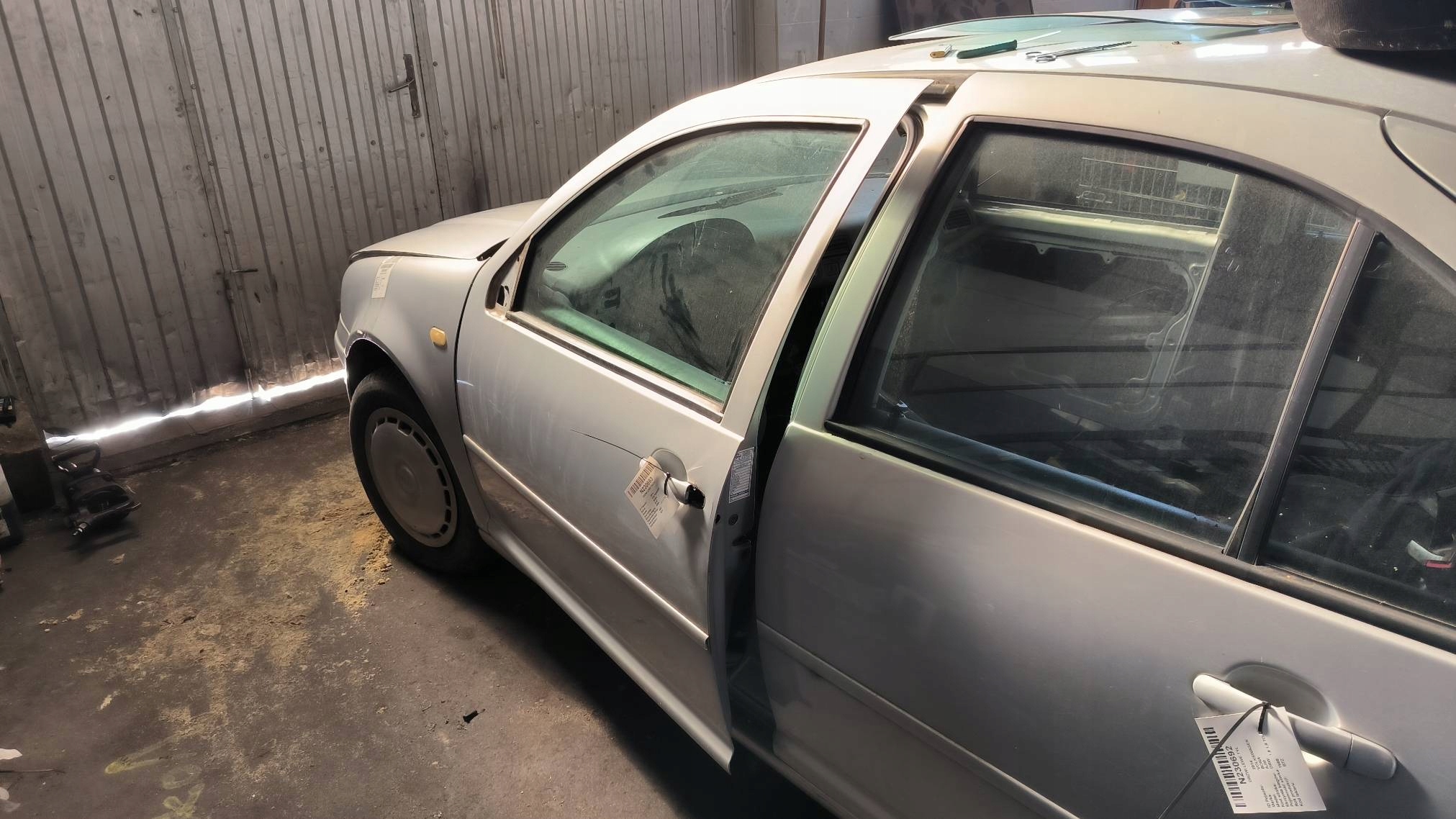 door left front LB7Z VOLKSWAGEN BORA