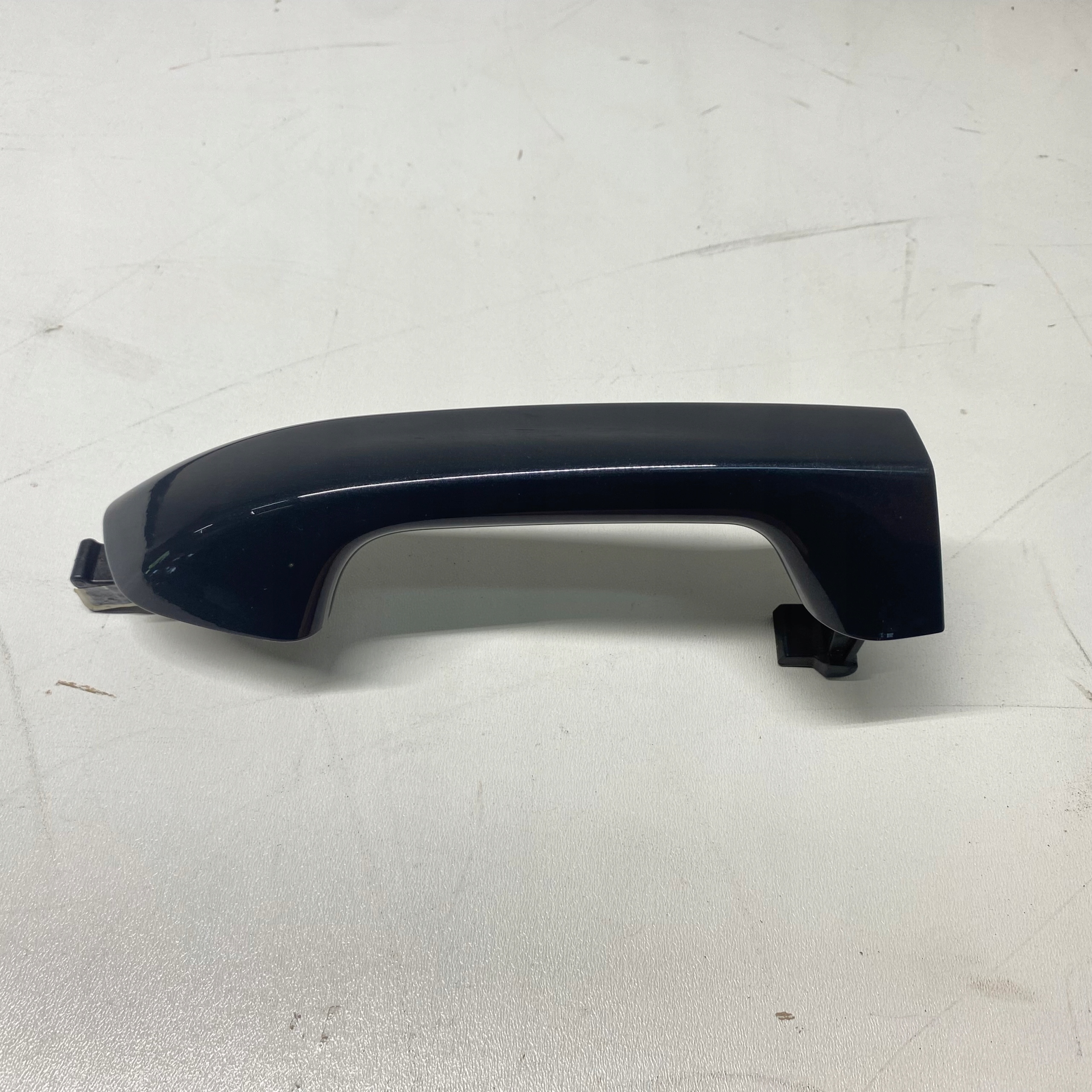 KIA XCEED X-CEED handle door right front H8 17-25