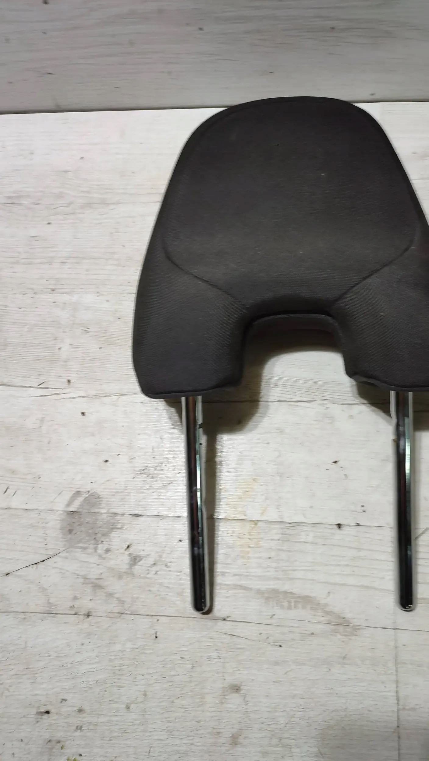 Volvo V40 II 2018r rest seat front