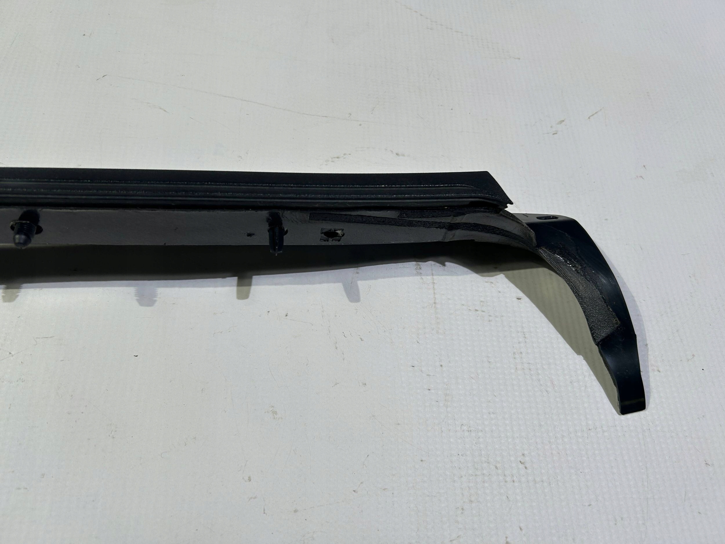 moulding windows cover slupka A left Ford Mustang 2015