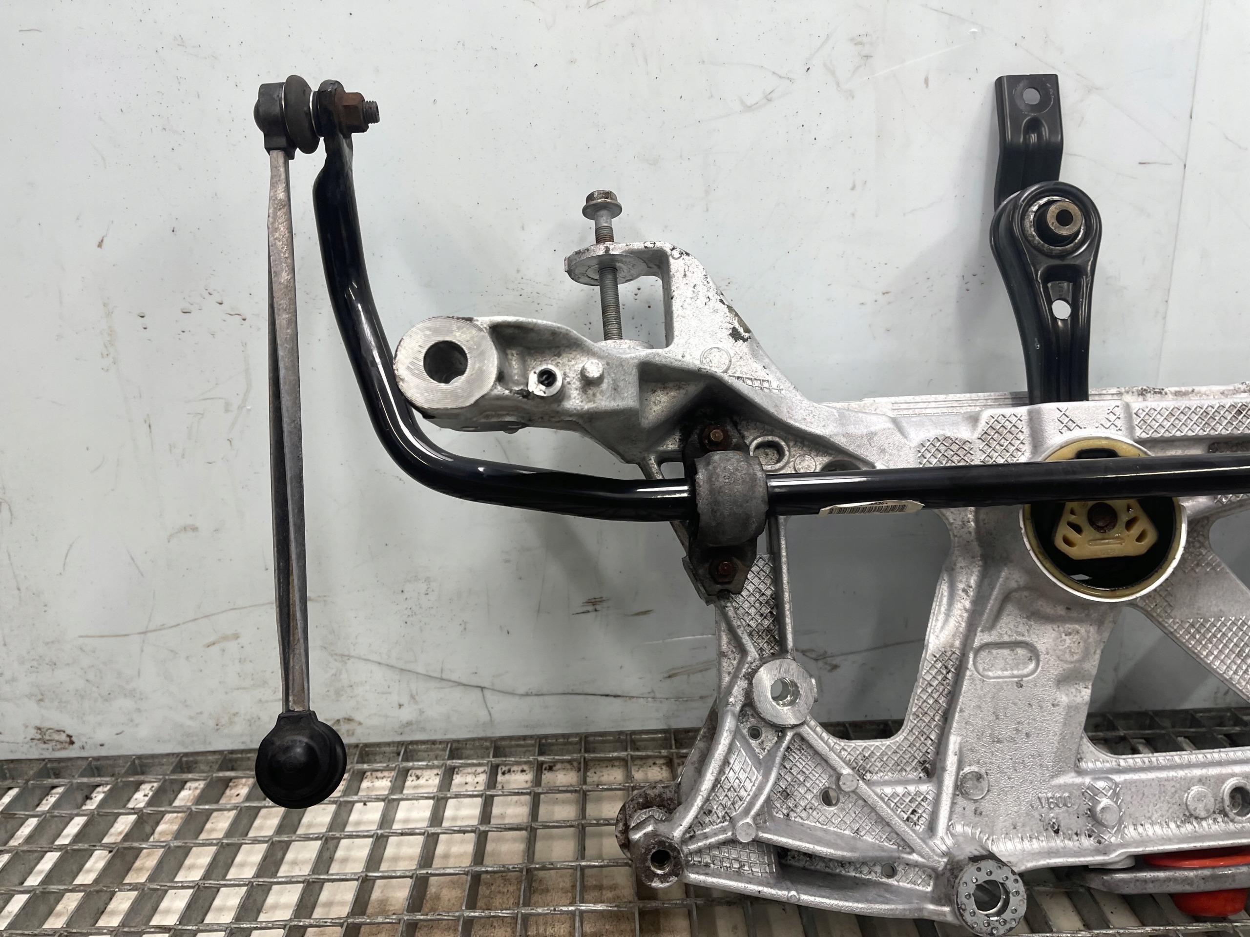 axle beam subframe axle beam front 5Q0199369G Audi A3 8V 13- complete