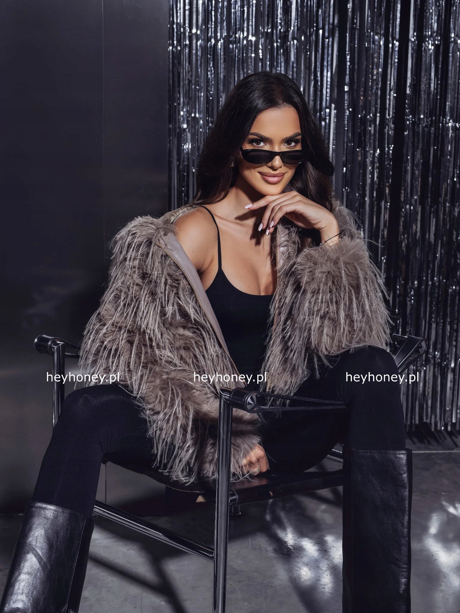 Kožešina v krátkém střihu s kapucí Taupe Evermore M/L