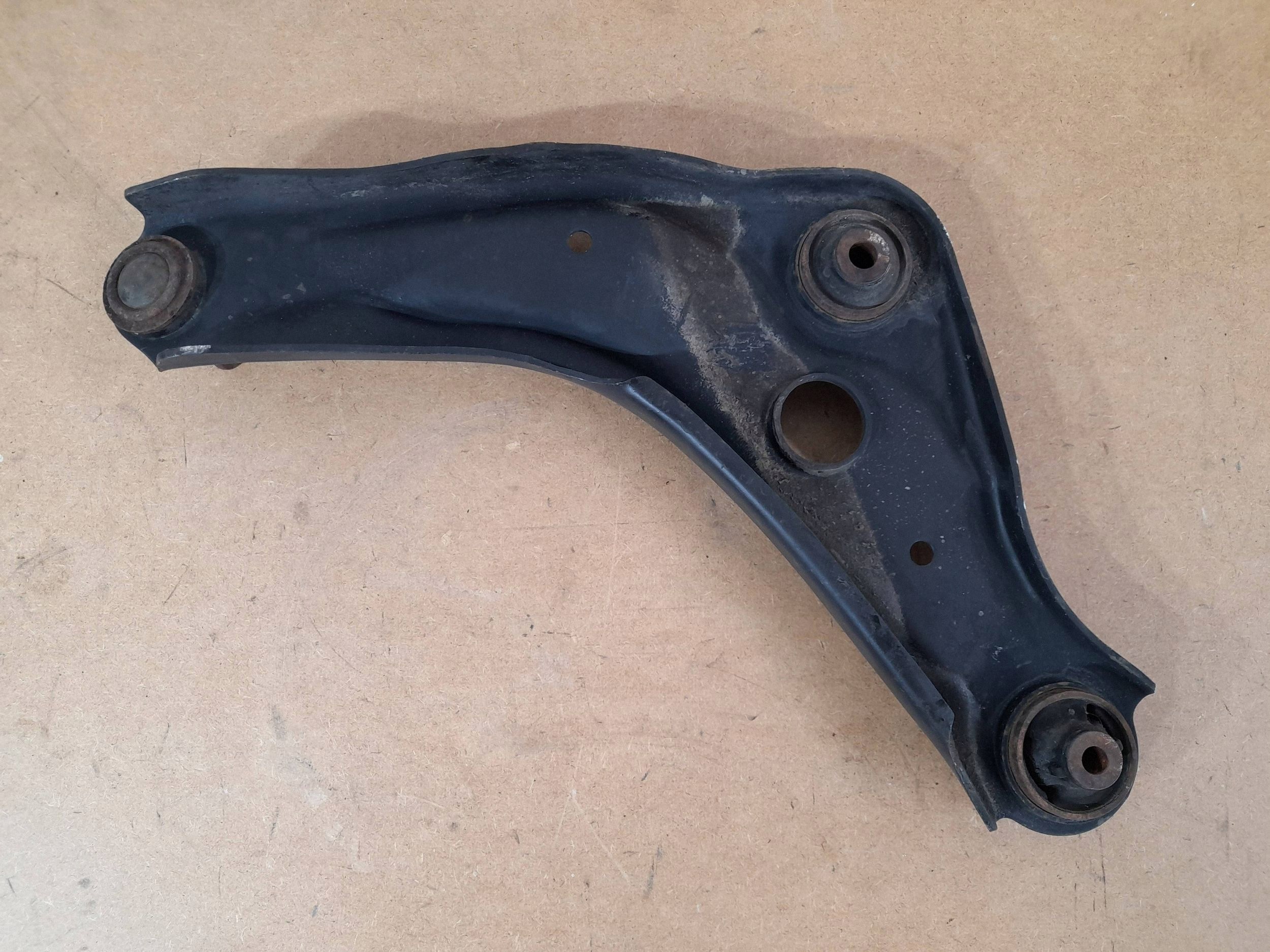 Nissan Qashqai J11 arm front right 44EA0B (Q910)