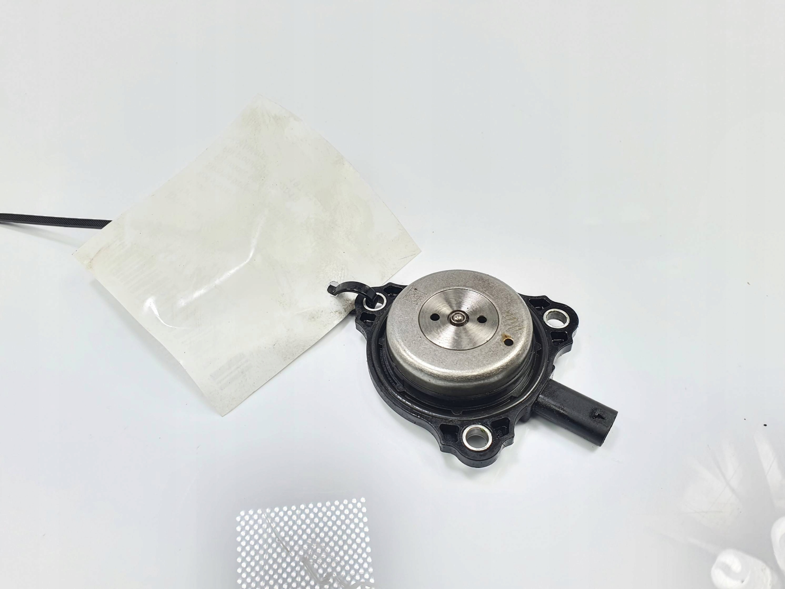 MERCEDES C W205 4MATIC датчик A2761560790