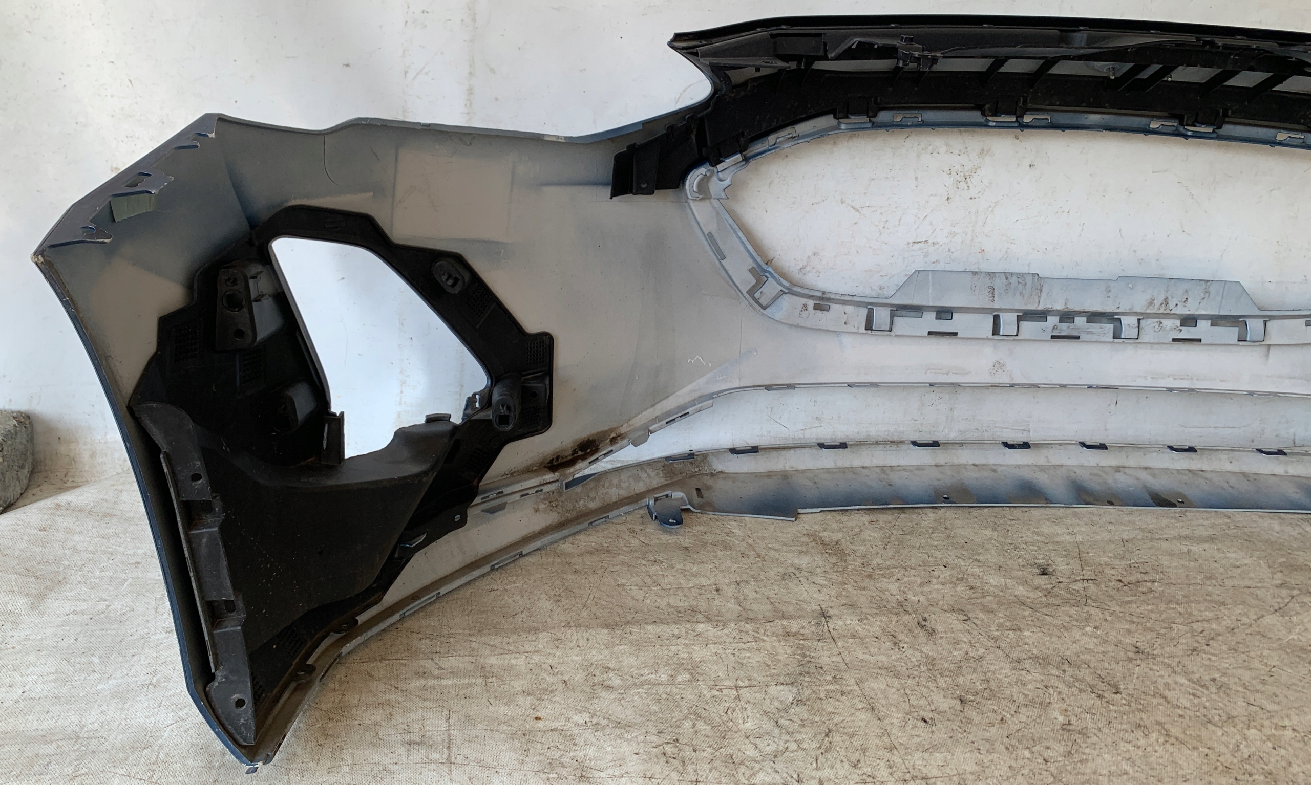 nárazník předek přední FORD FOCUS MK4 PDC