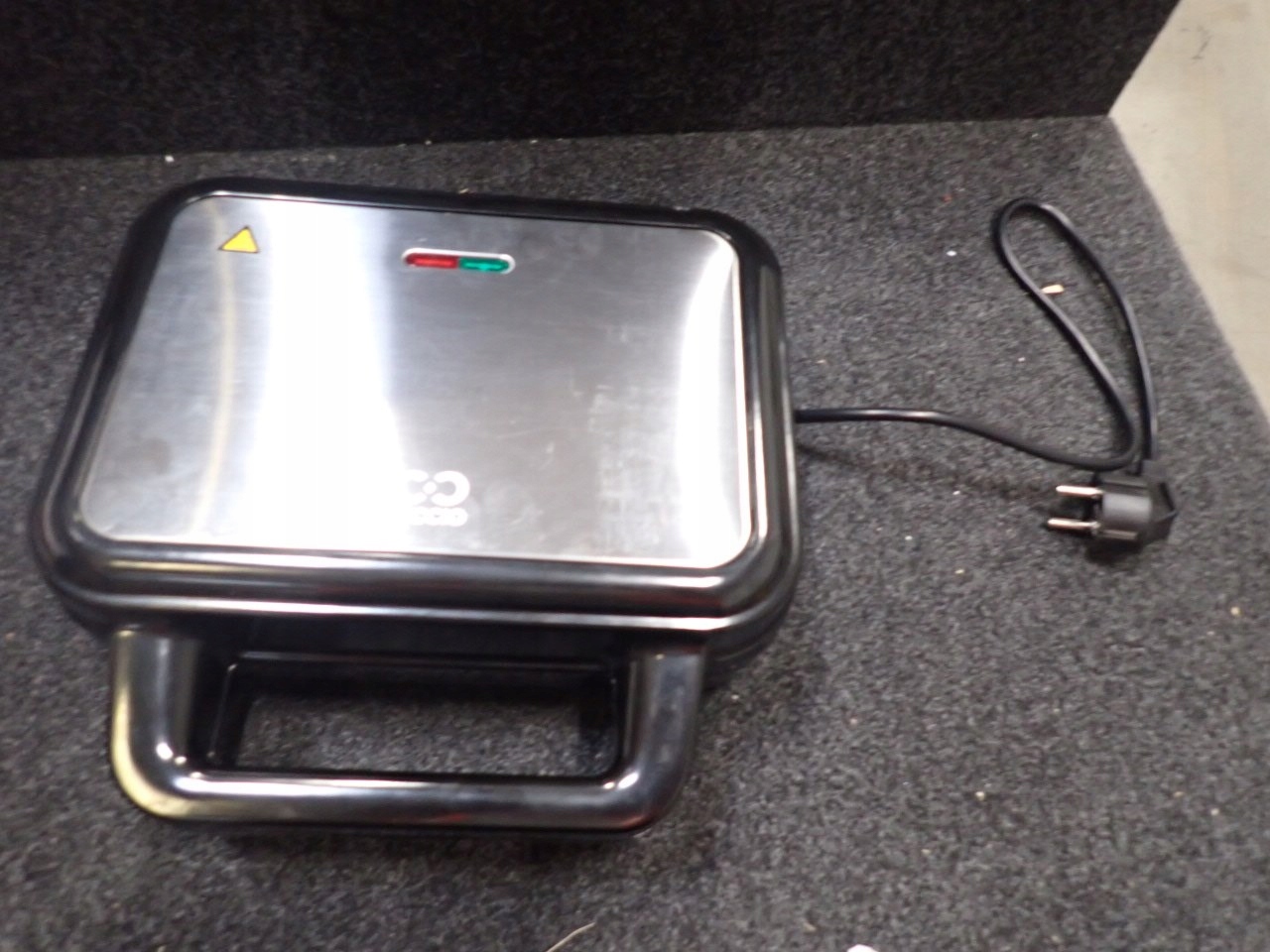 Opiekacz do kanapek - uszkodzenie Kształt kanapek trójkąt