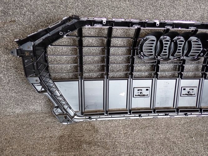 AUDI Q3 18- GRILLE 83A853651 A
