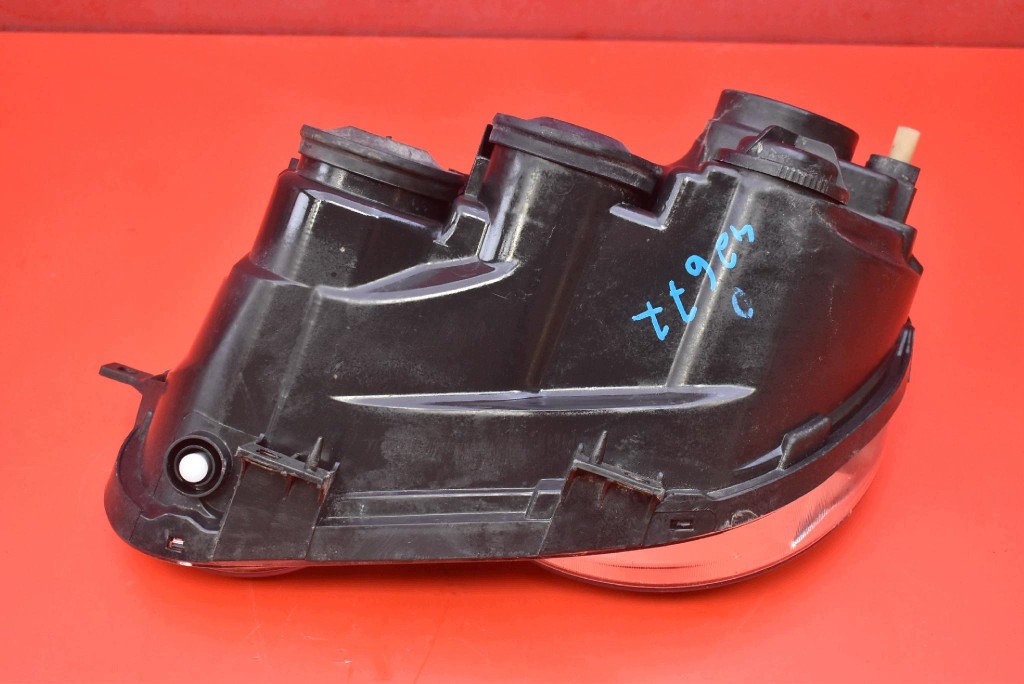 REFLEKTOR right light front EU 20-A385B VW POLO 4 IV 9N 01-05