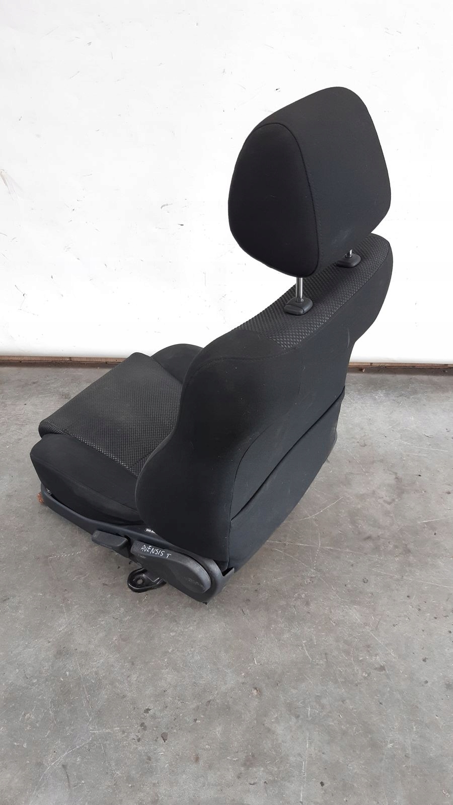 seat front left driver´s Toyota Avensis T25 1,8i