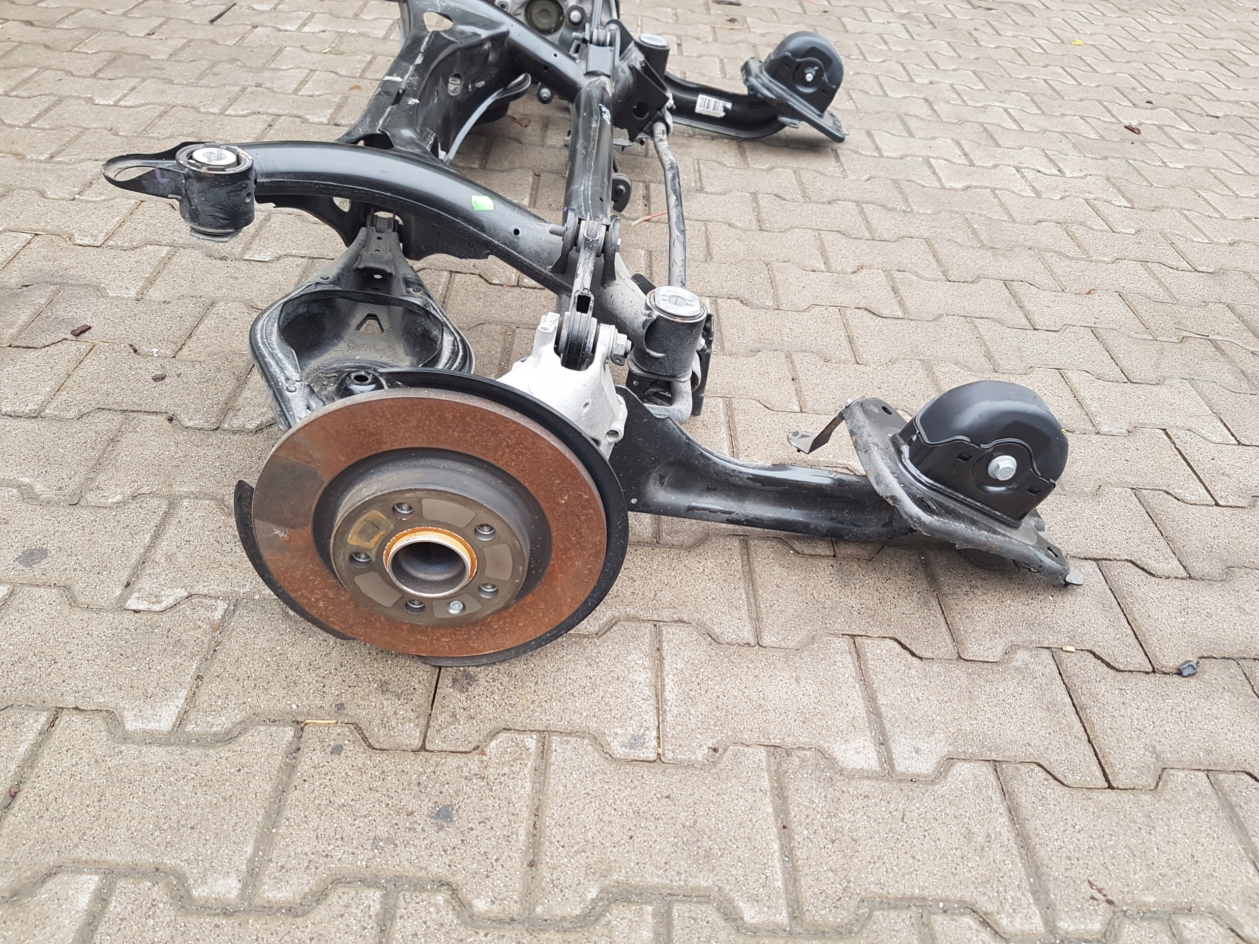 VOLVO XC40 swing sususpension right rear part 2WD