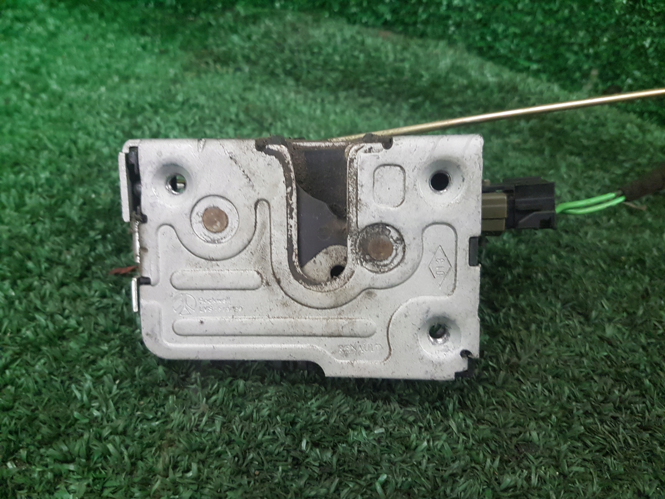 lock door left front IVECO DAILY 4