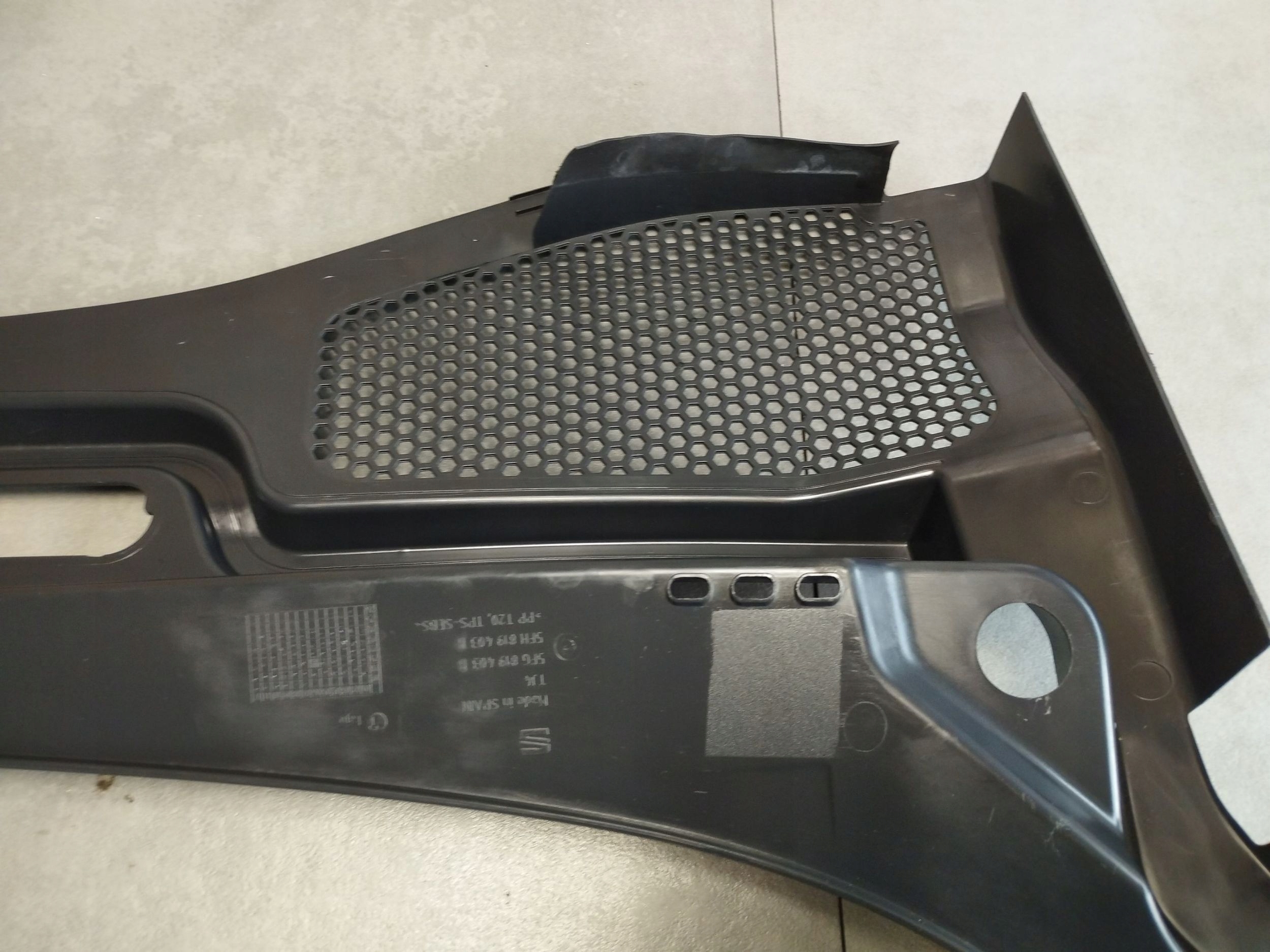 Cupra Formentor torpedo left 5FG819403B