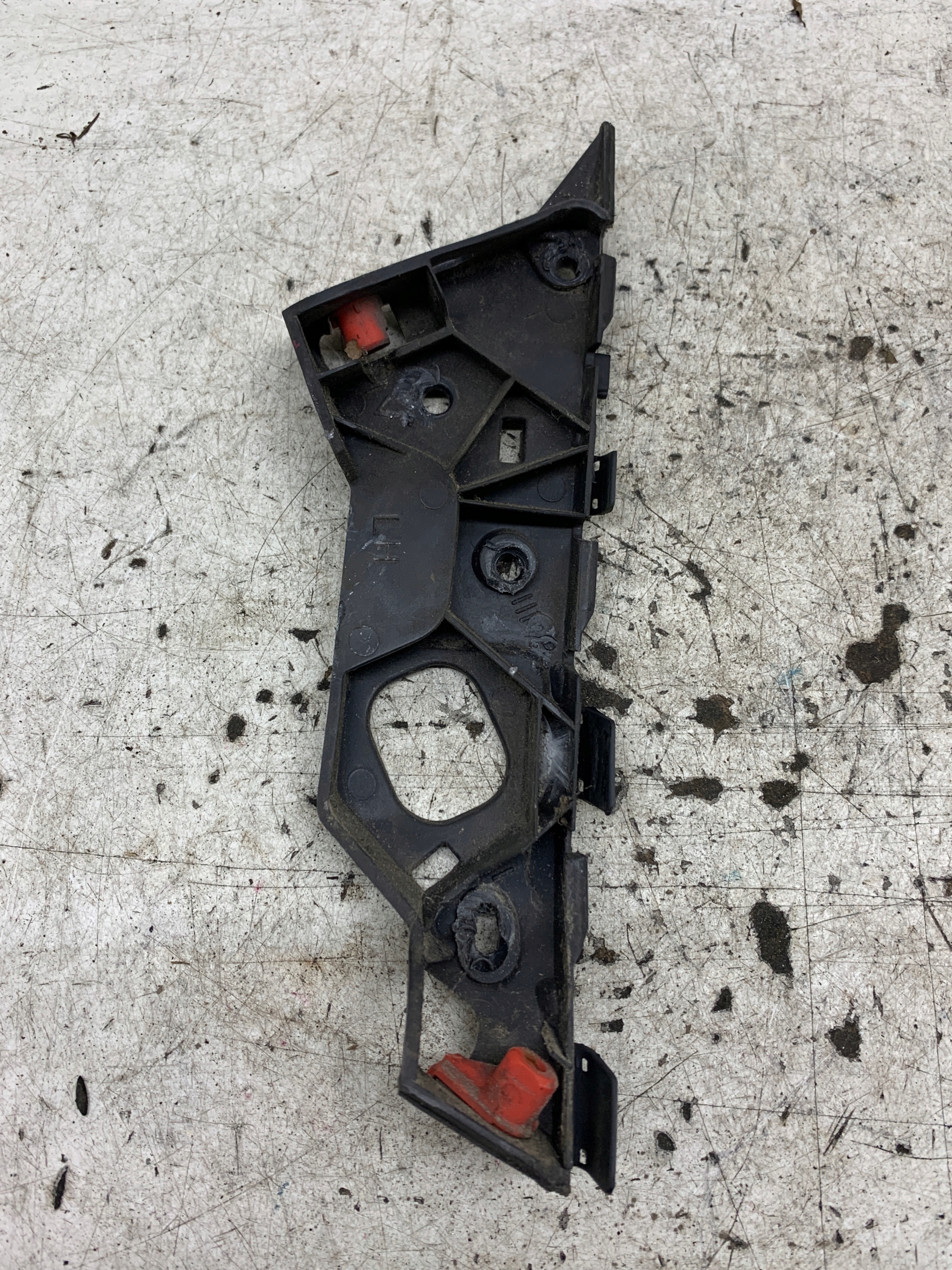 support holder of a bumper left front 13179963 OPEL CORSA D LIFT (2011-2014)
