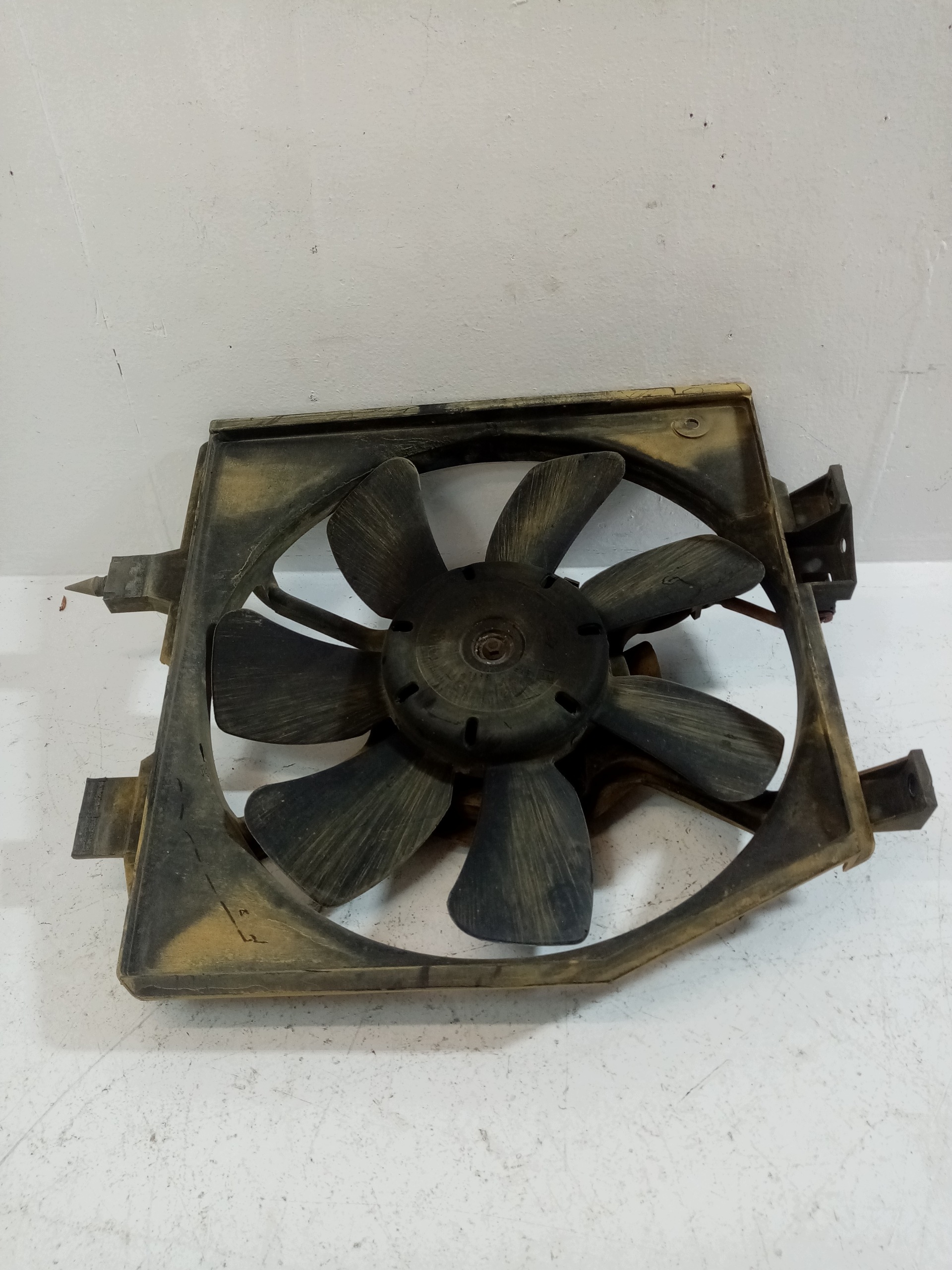 hűtőventilátor MAZDA PREMACY 1,8B