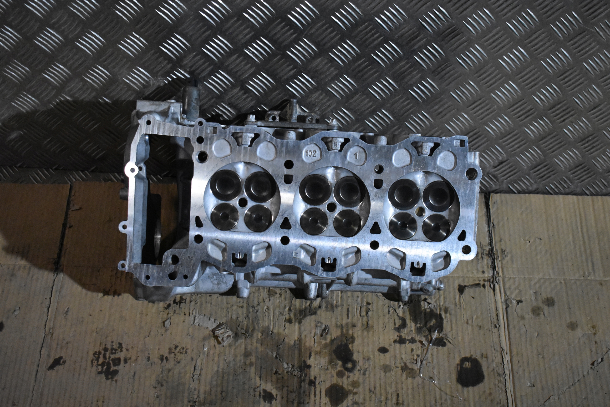 IDEALNA head. of the engine left PORSCHE 991 MA103 1