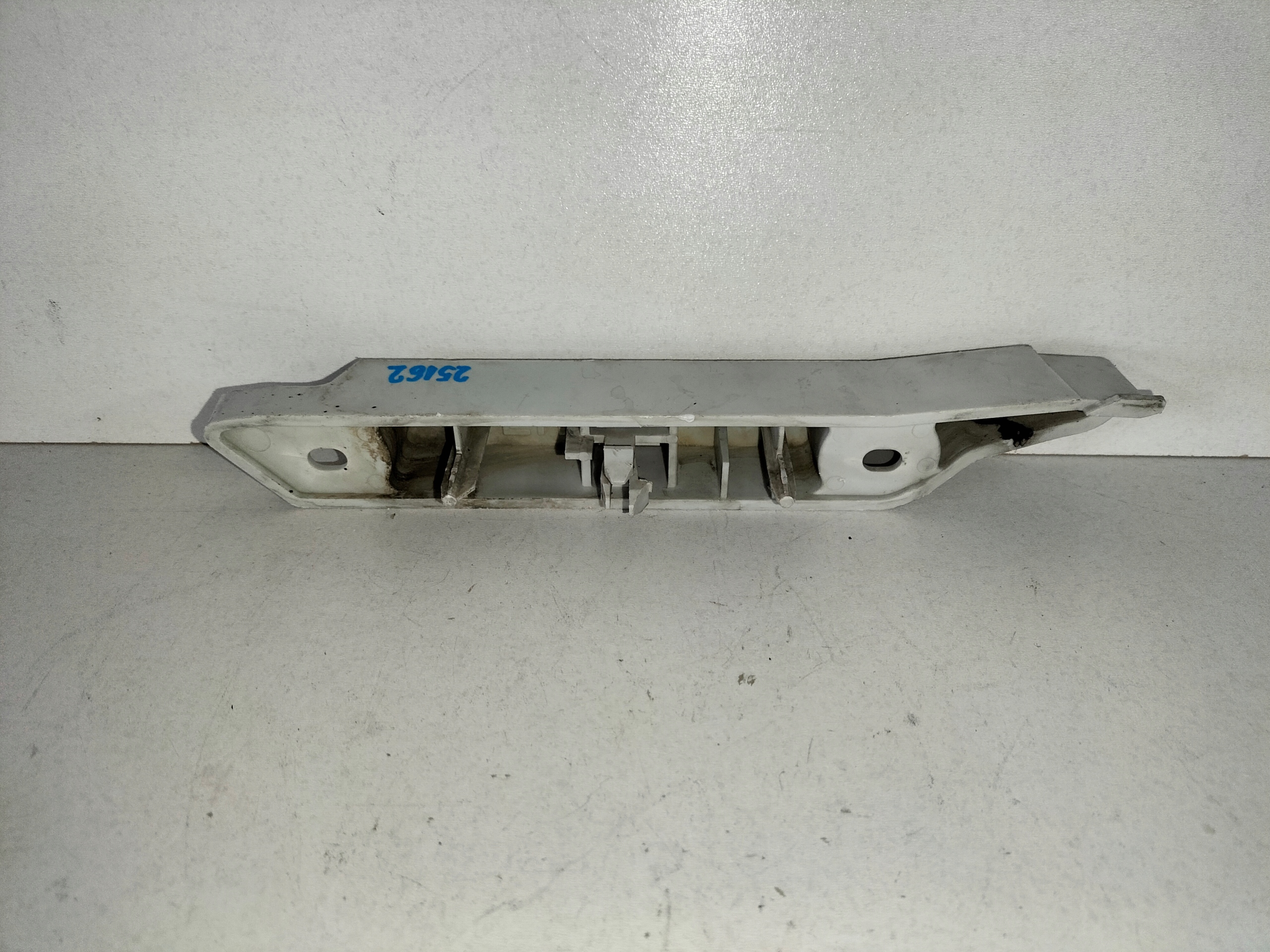 bumper bracket front left FORD FOCUS MK2 LIFT 08