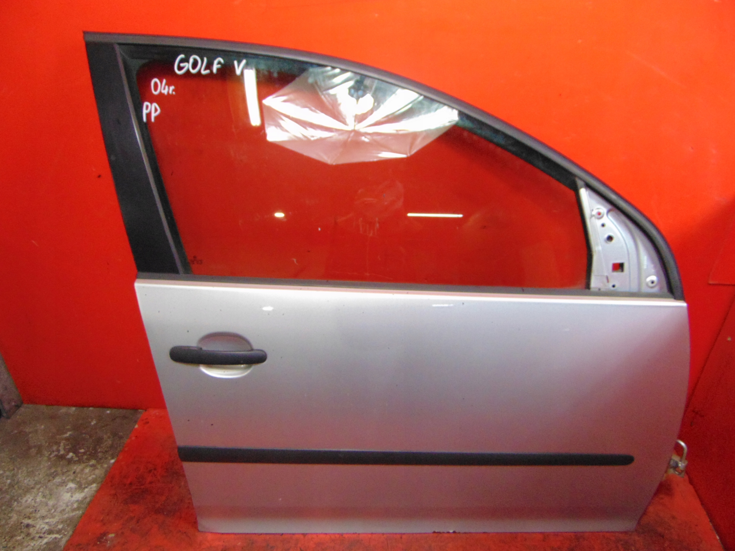 VOLKSWAGEN GOLF 5 V 1K1 door front right 5D LA7W