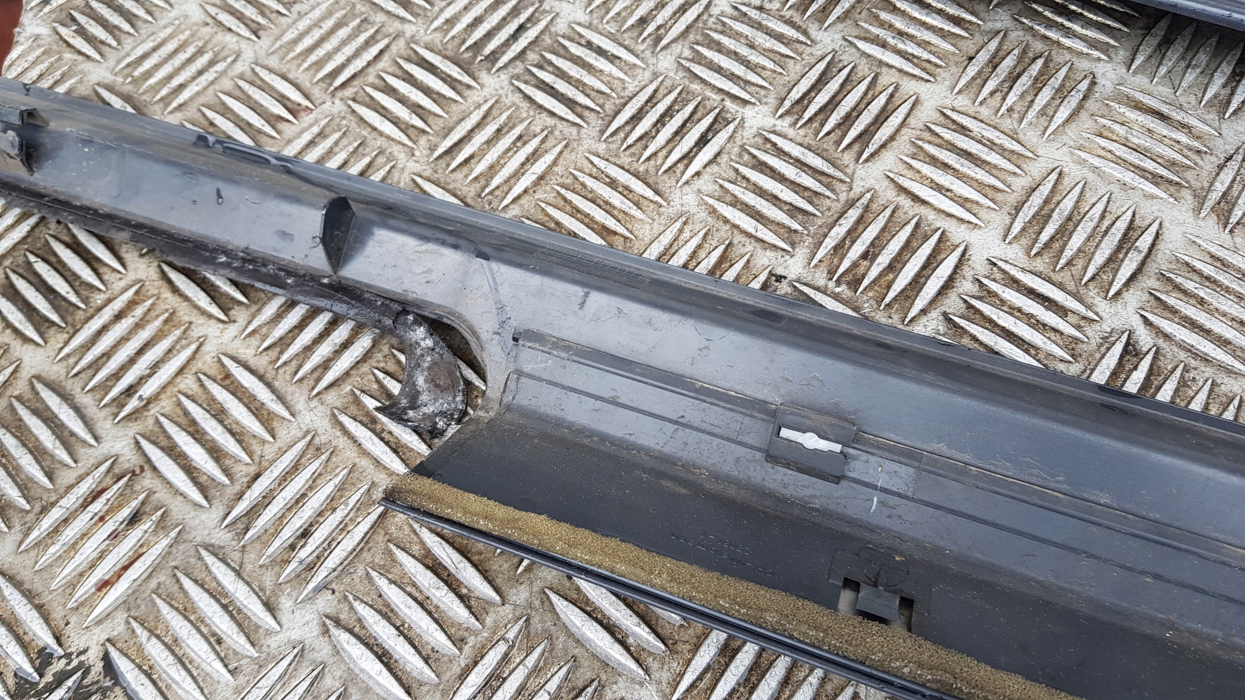 MERCEDES W220 moulding threshold left right front