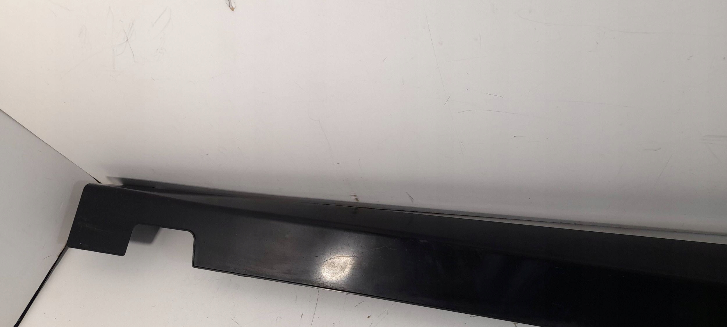Hyundai Ioniq moulding threshold left 87751G2000 (LS67)