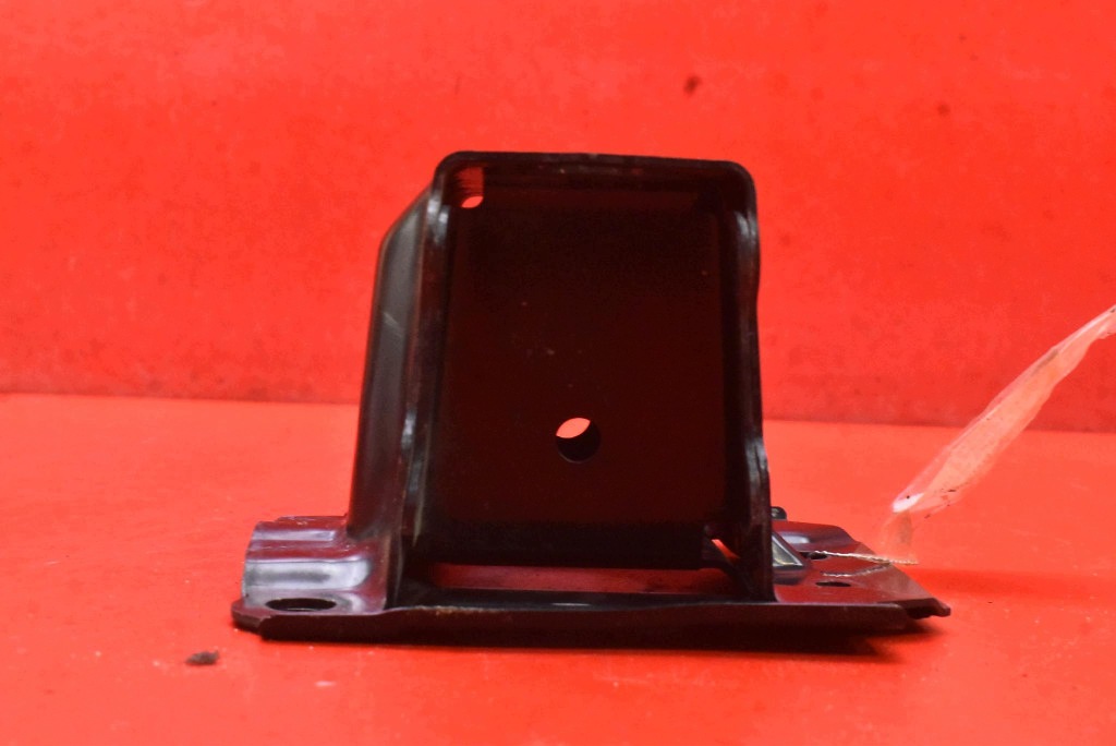 beam tip right rear part TOYOTA YARIS 4 IV GR 20-24