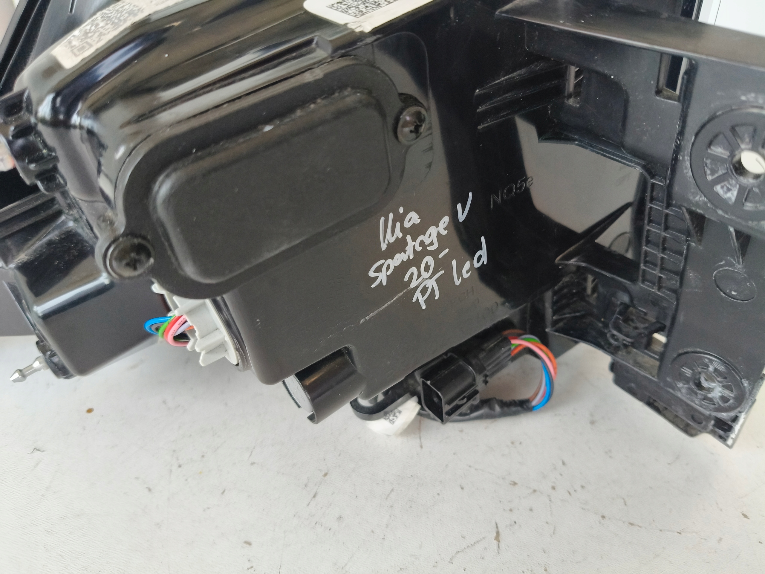 light right rear KIA SPORTAGE V 22- LED