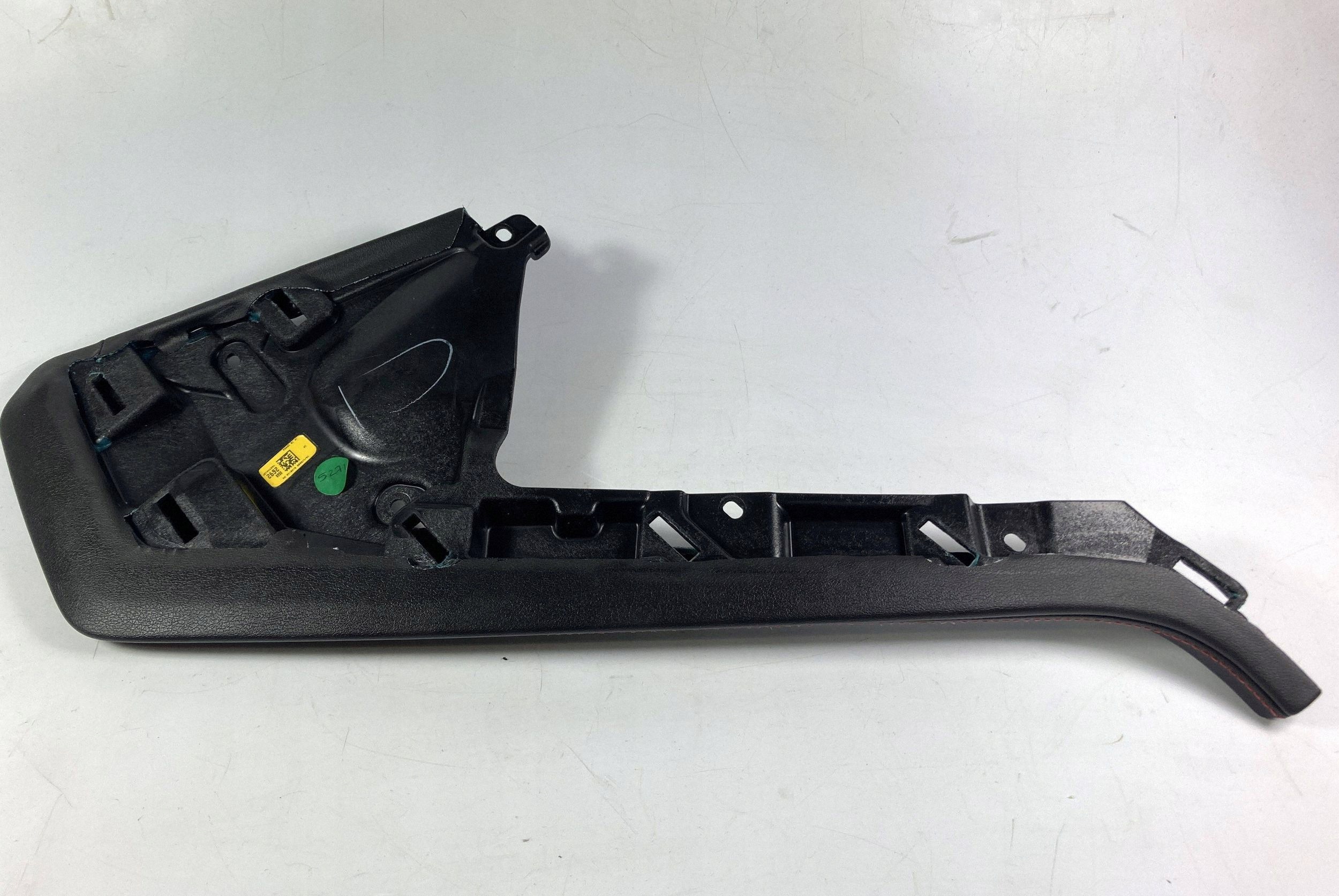 Chevrolet Corvette C8 dekor lajsna armature armature 2026