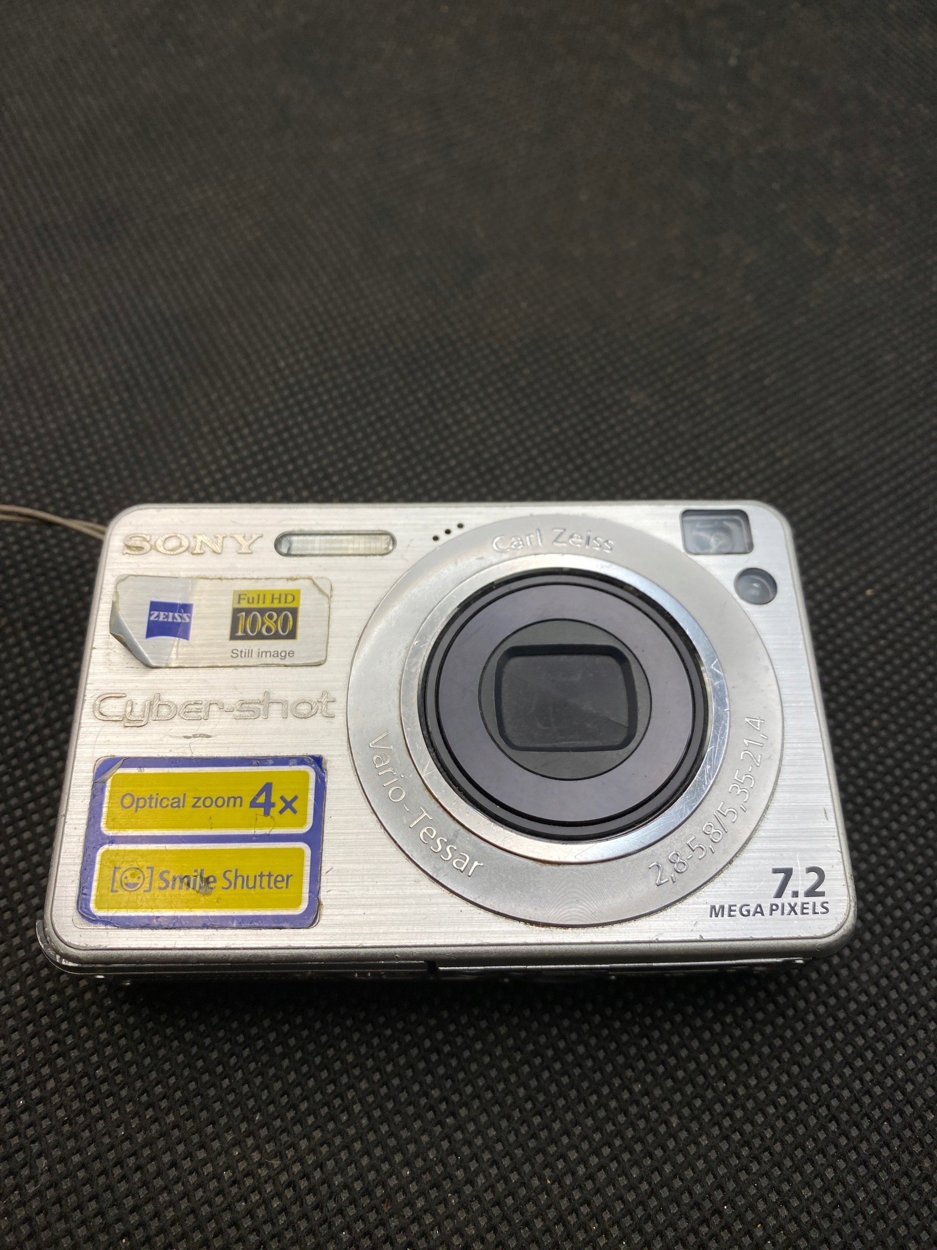 Sony Cyber-shot DSC-W110 シルバー Sony CyberShot W110 Digital Camera - Silver (7.2MP, 4x