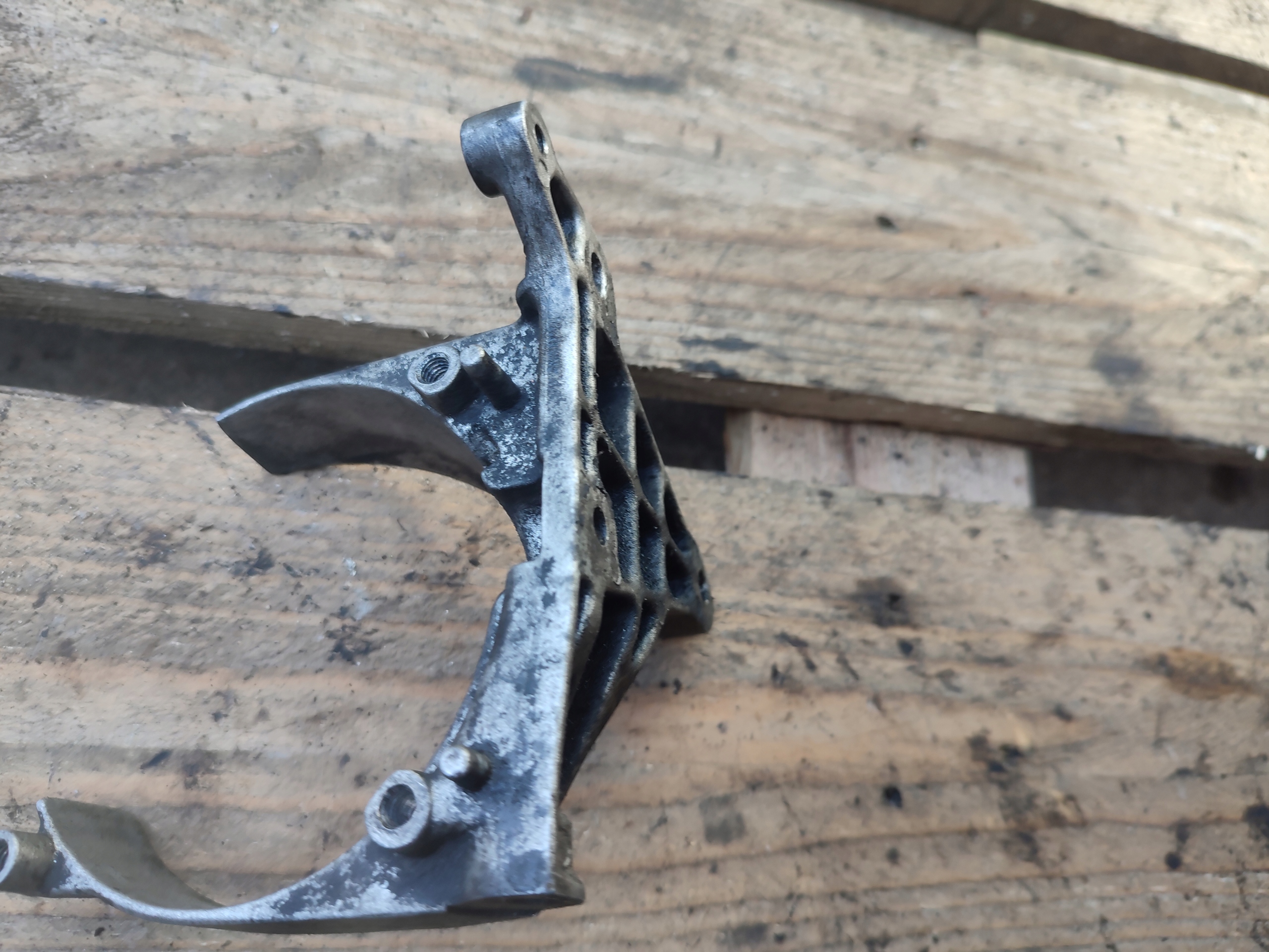 Support Demi axe volvo S40 II 1.6