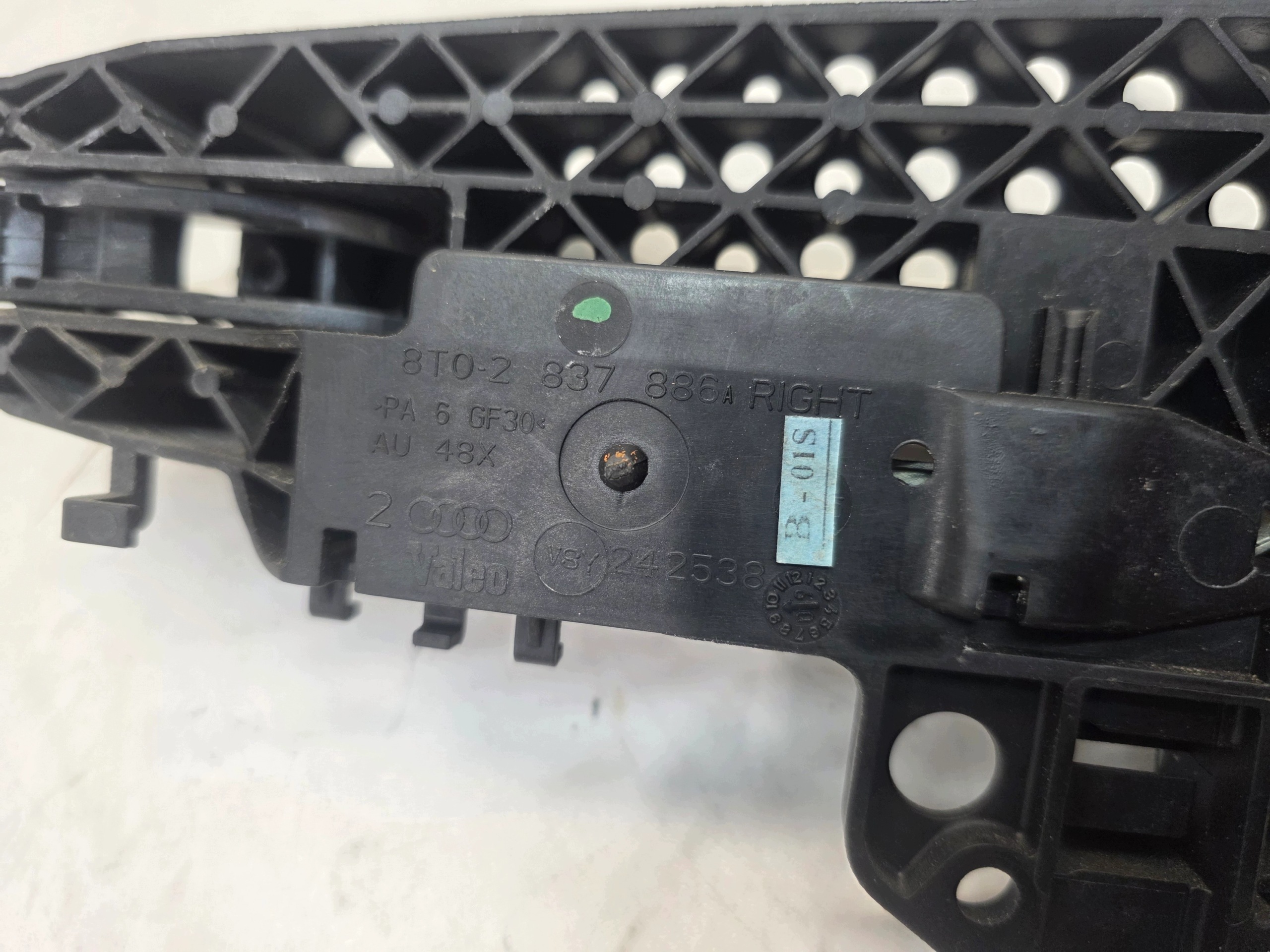 handle right AUDI A1 8X A4 B8 A5 8T Q3 Q5 8T0837886B LY9C