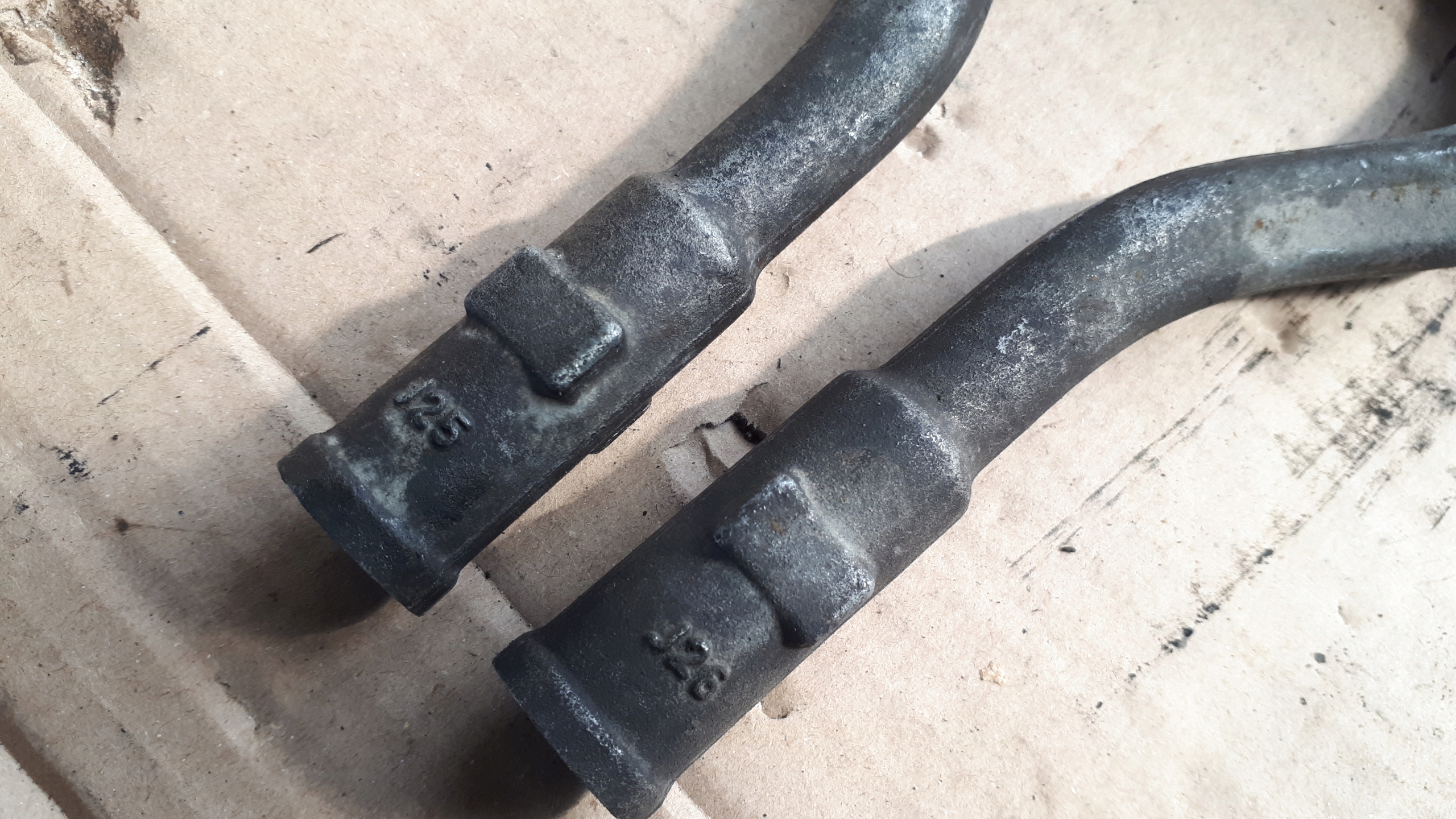 A7 4G pipe end of control left right 2X A6 C7 4G
