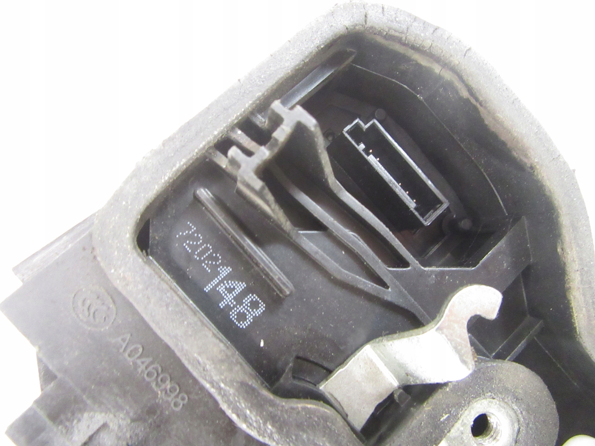 lock right rear part BMW e60 e61 e70 e83 e90 F01 F10