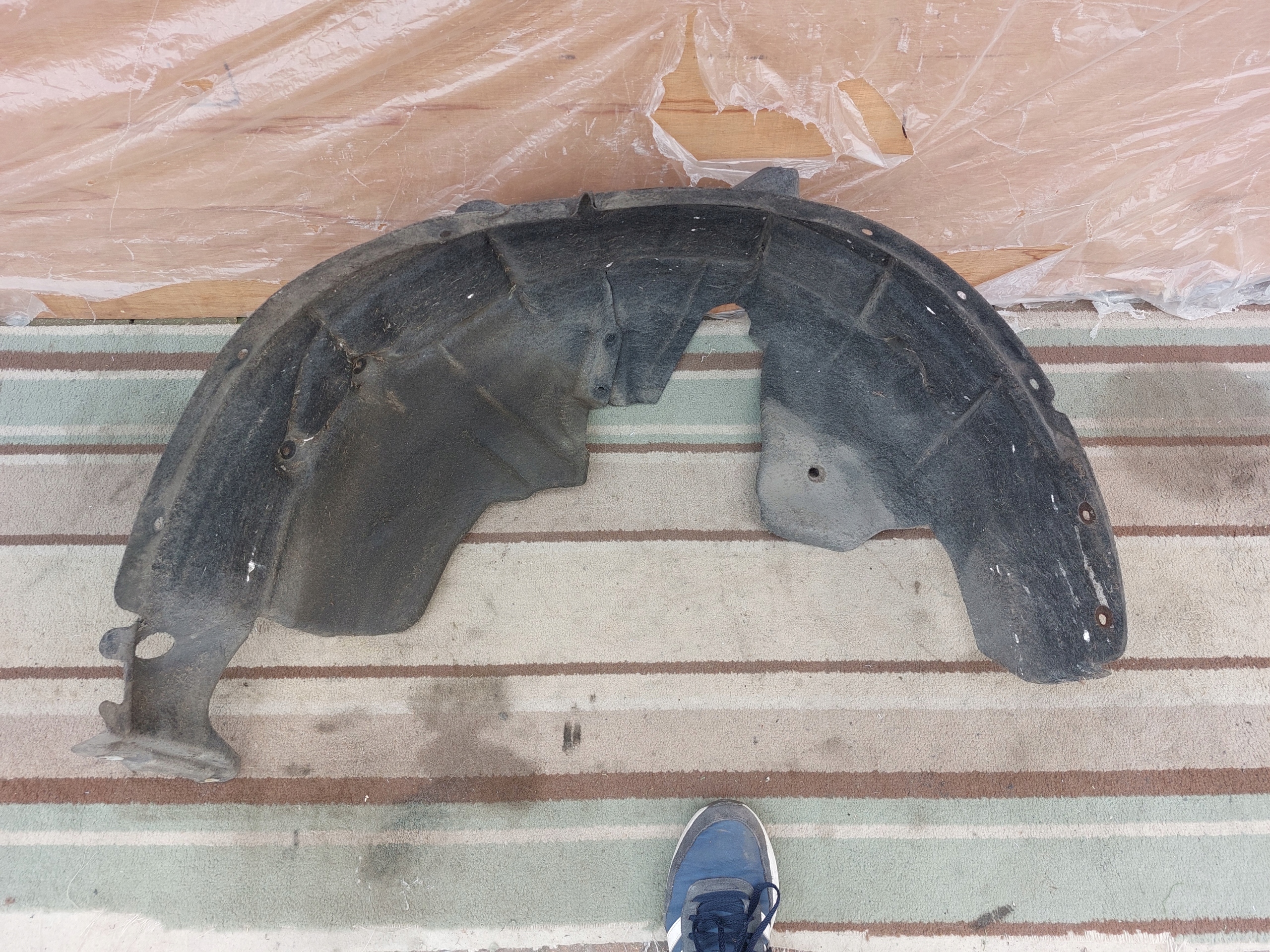 BMW X1 F48 mudguard left rear part 7346041