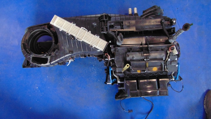 ohřívač EUROPA 8K1820005AT AUDI A5 8T 07-16R