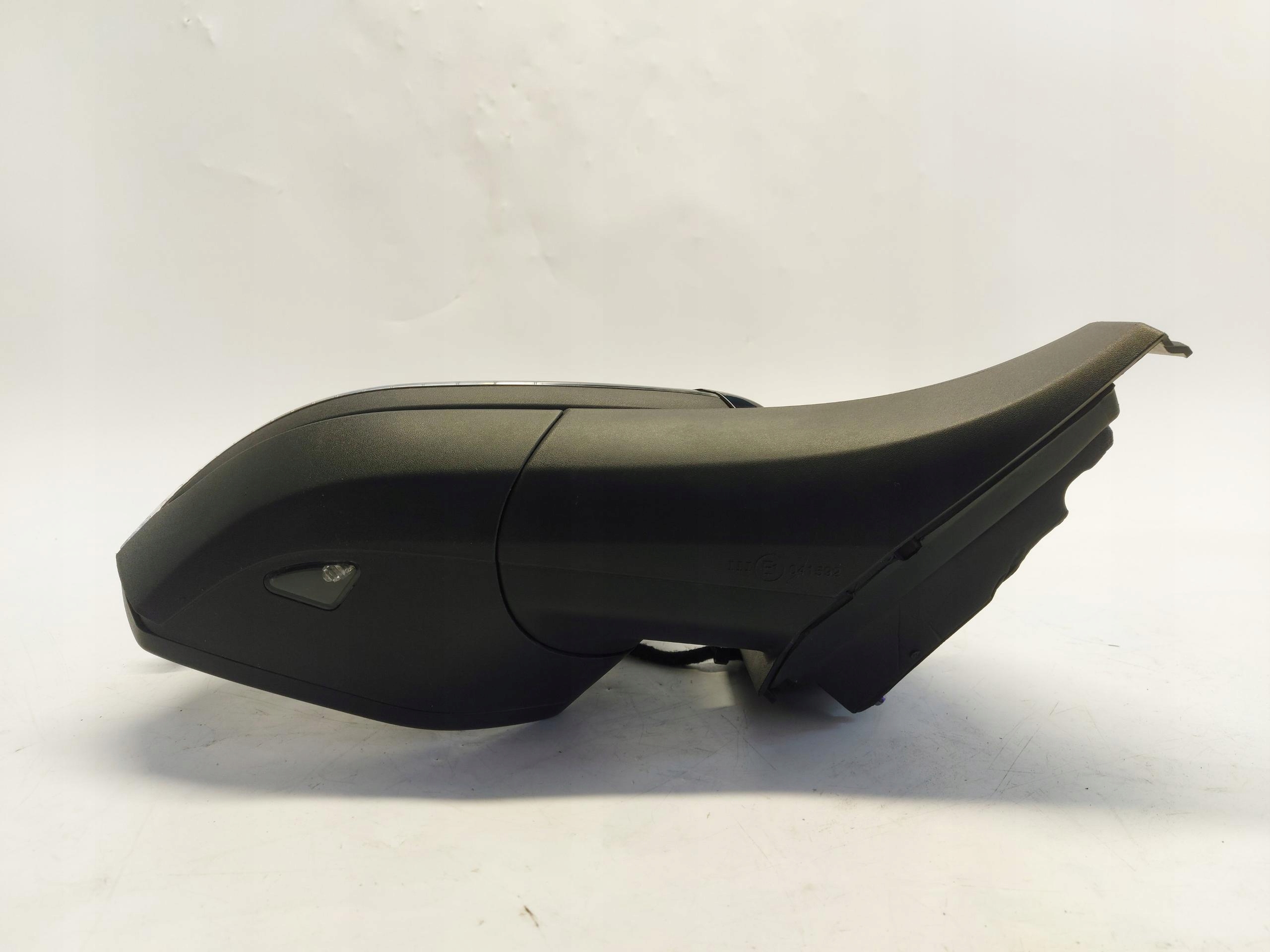VW Multivan 7T0 T7 2023 mirror right exterior oryg 9-pin vwmult7,03837