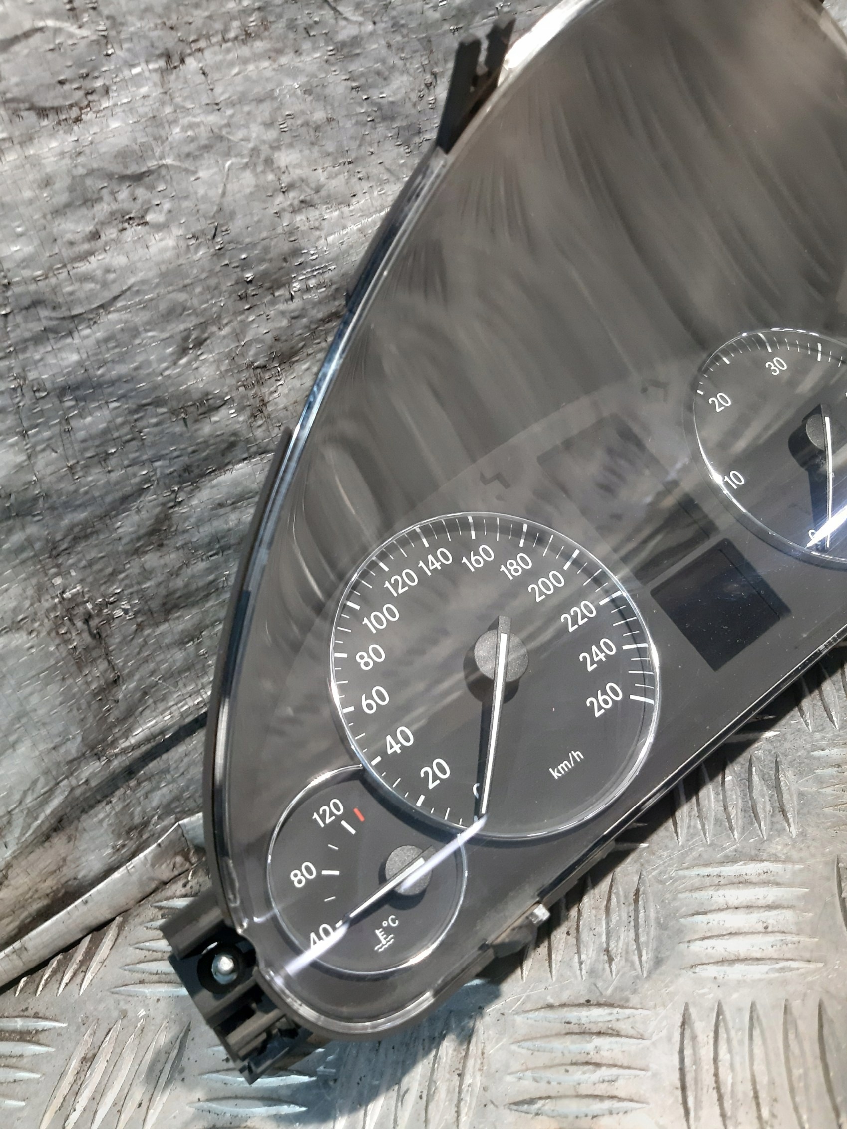 dials dials 2.2CDI MERCEDES C-KLASA W203 A2035404947
