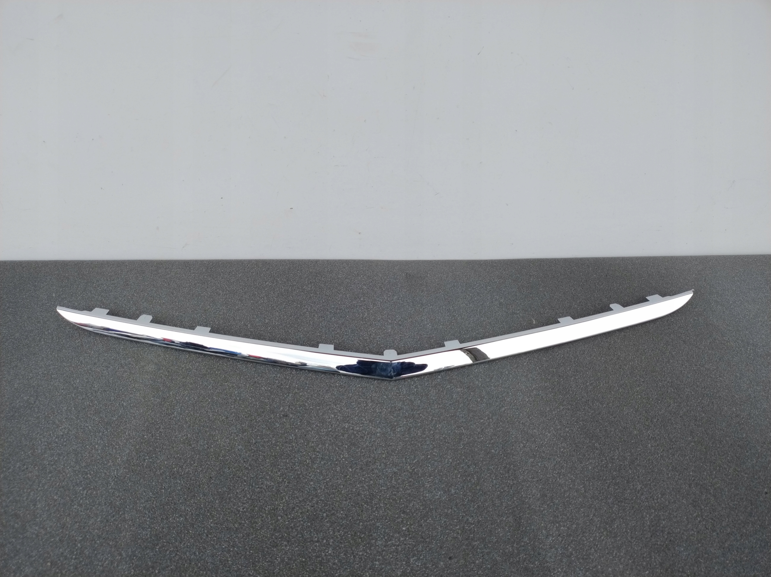 MERCEDES B-KLASA LIFT 245 CHROM Grill unterer