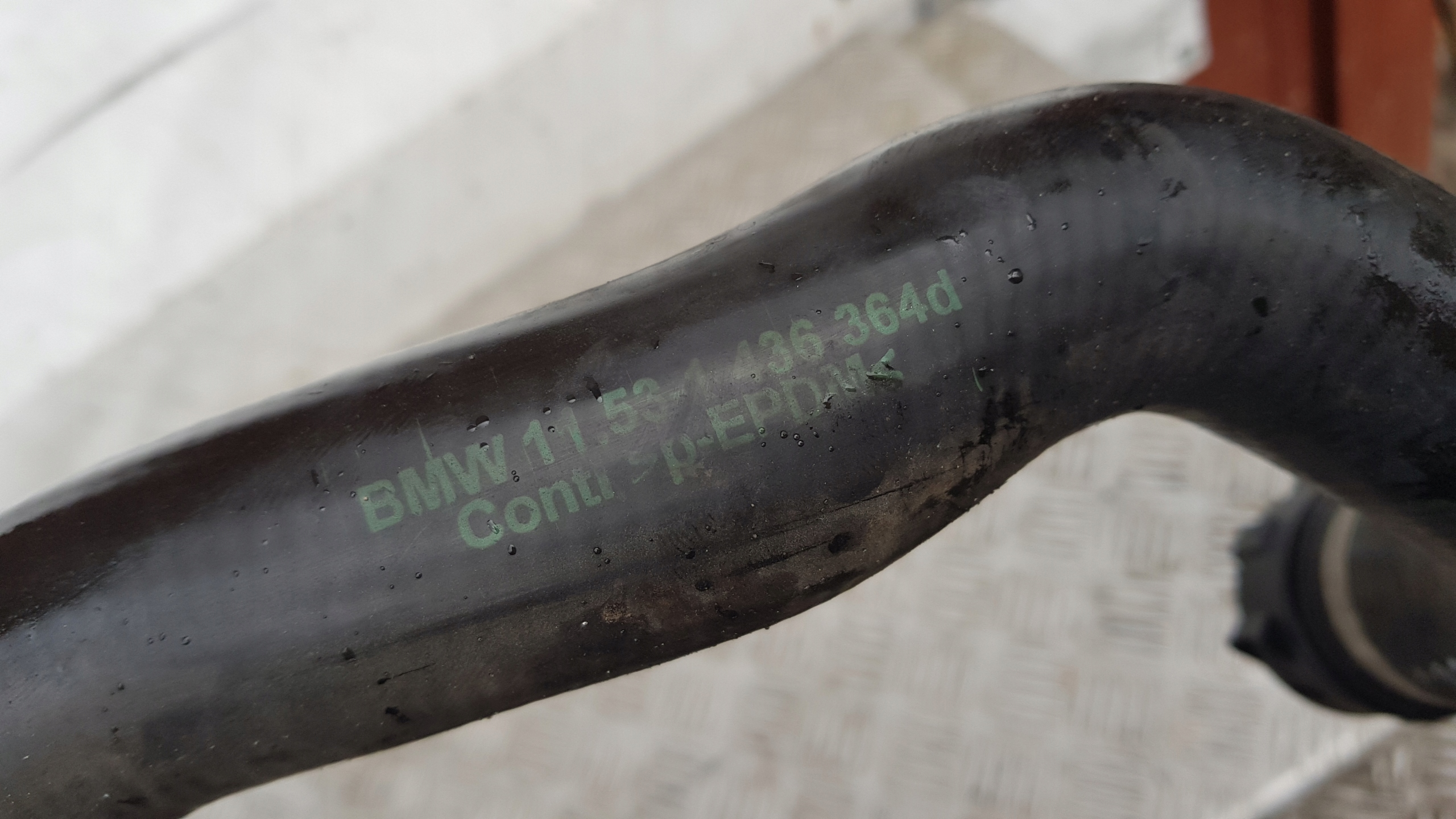 BMW E46 1.9 prijenos vode hladnjaka 1436364D
