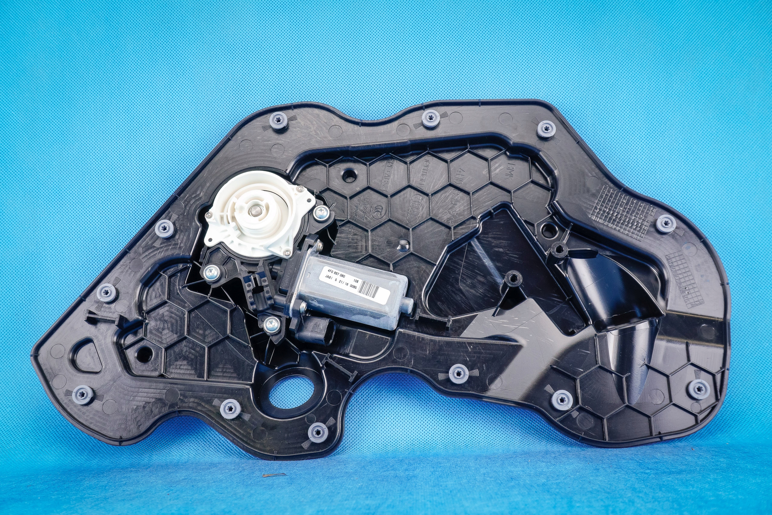 engine dociagu door Audi A6 A7 A8 S8 4H 4F0837060 4H0839916A