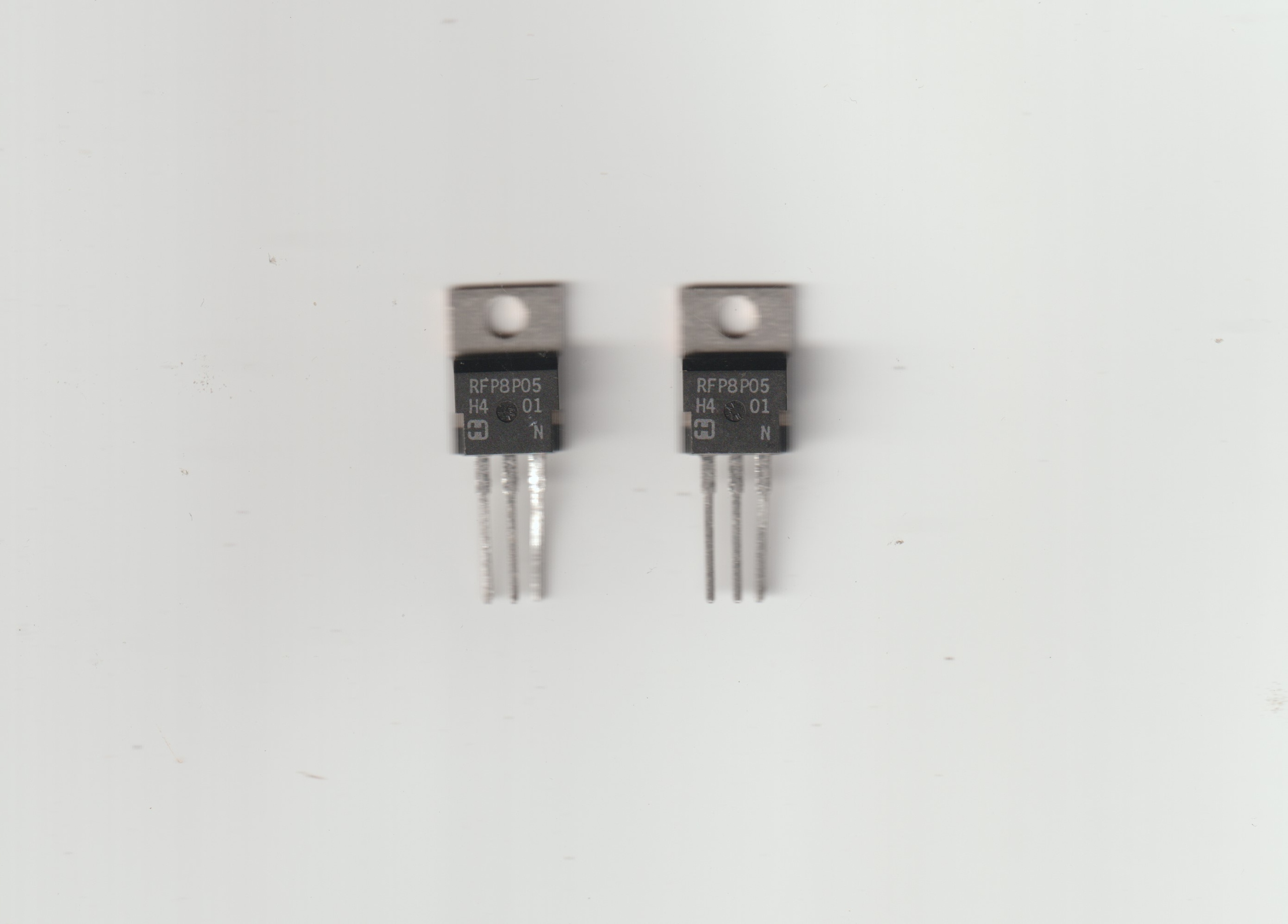 [2szt] RFP8P05 Tranzystor P-Mosfet 8A 50V TO220