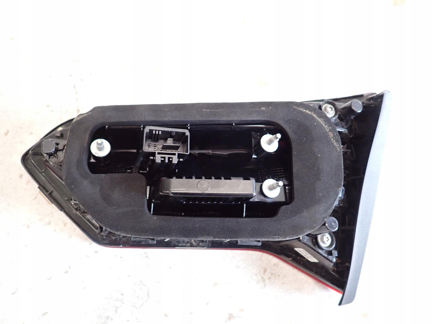 light rear part rear left VW T-ROC CABRIO 2017