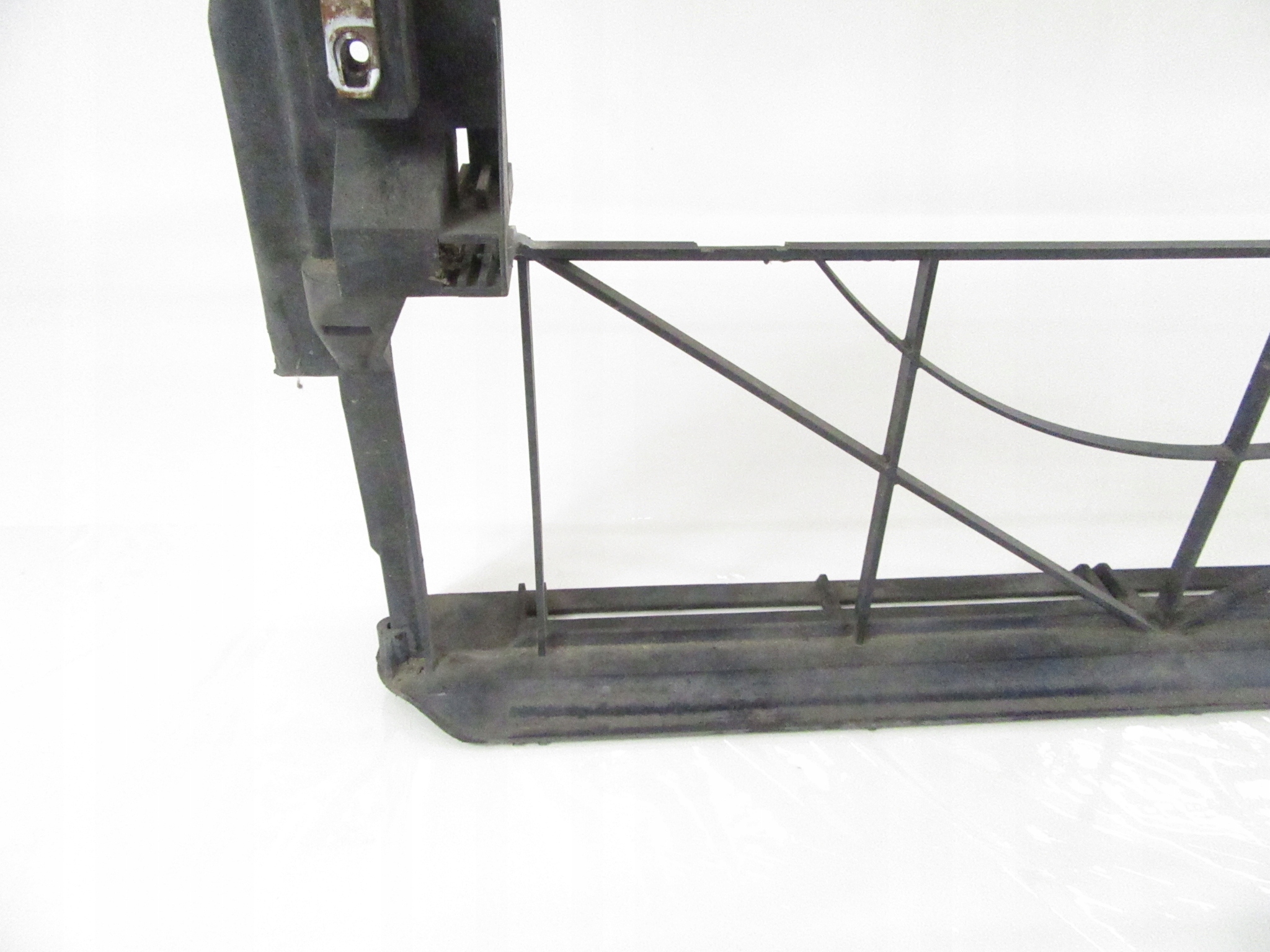 cover holder radiator frame BMW E53 X5 1439105