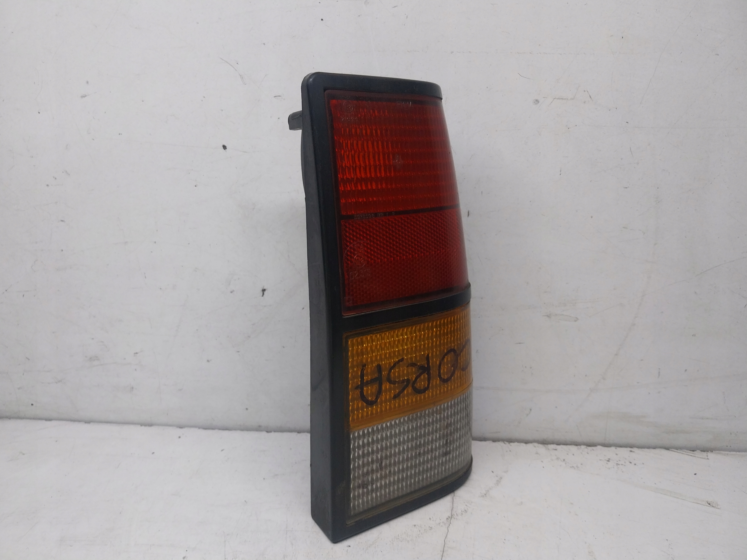 OPEL CORSA A Licht rechts heck hinten