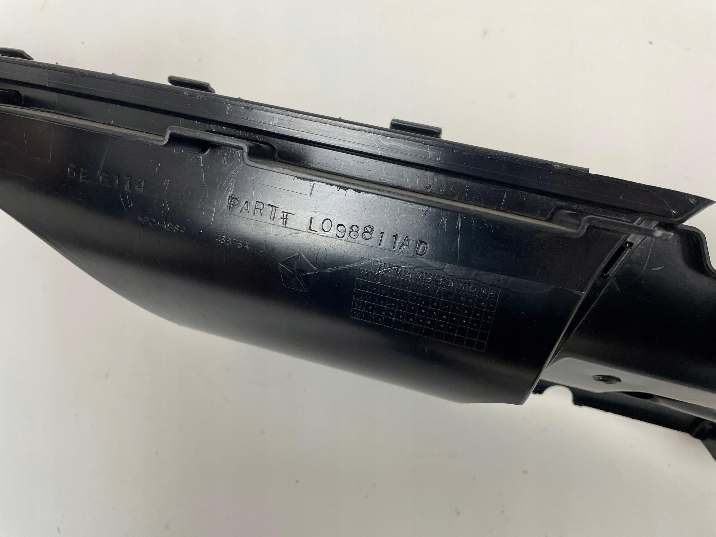Dodge Charger 2015+ drain intake tunelu srodkowego