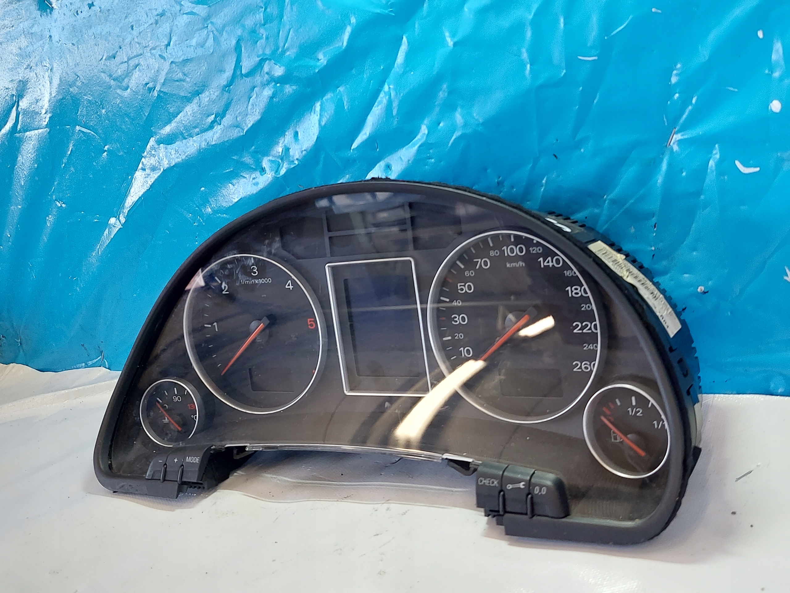 budíky hodiny A4 B5 1.9 TDI 4B0920900
