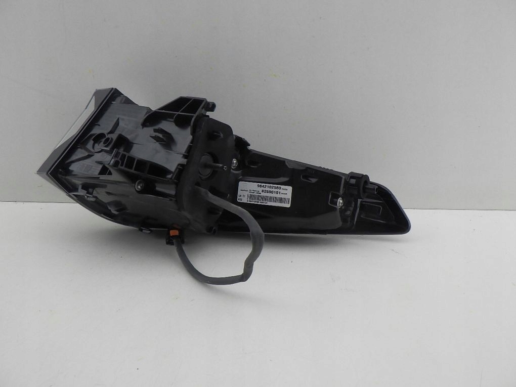 PEUGEOT 3008 5008 III 3 23- light rear left