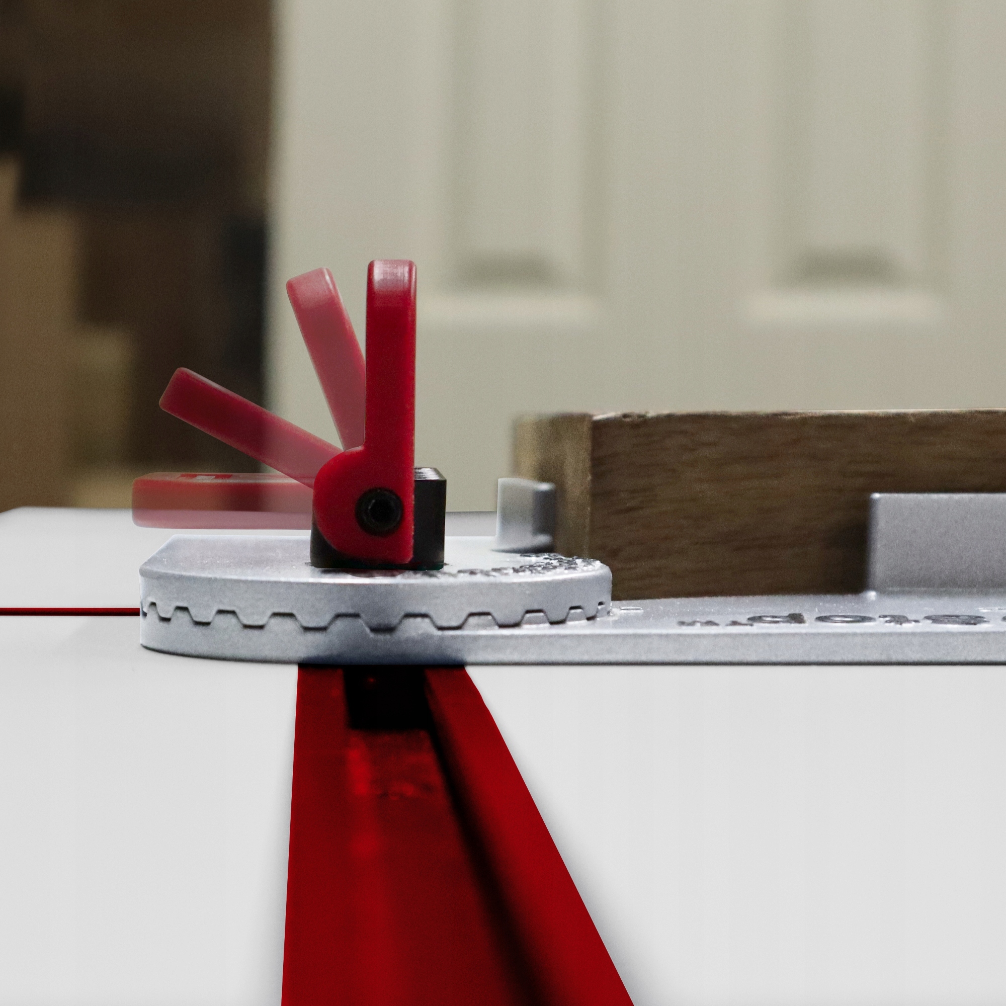 AngleStop KĄTOWY OGRANICZNIK DO SZYNY T-TRACK MILESCRAFT NOWOŚĆ EAN (GTIN) 737888403301